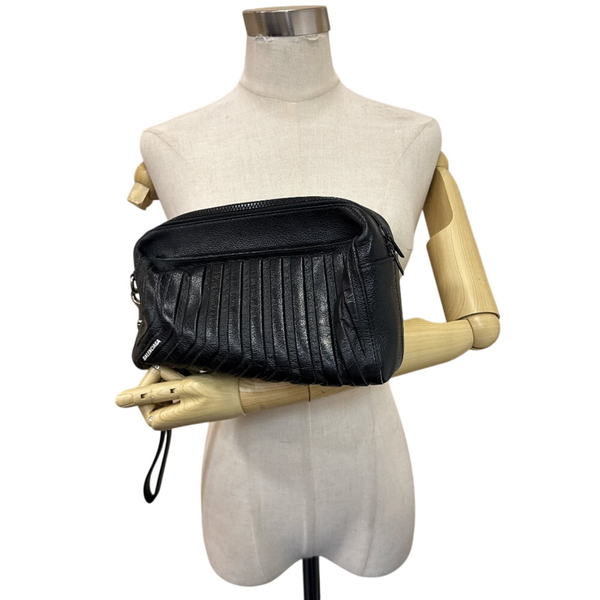 Balenciaga Black Leather Clutch Bag Pouch (Pre-Owned)
