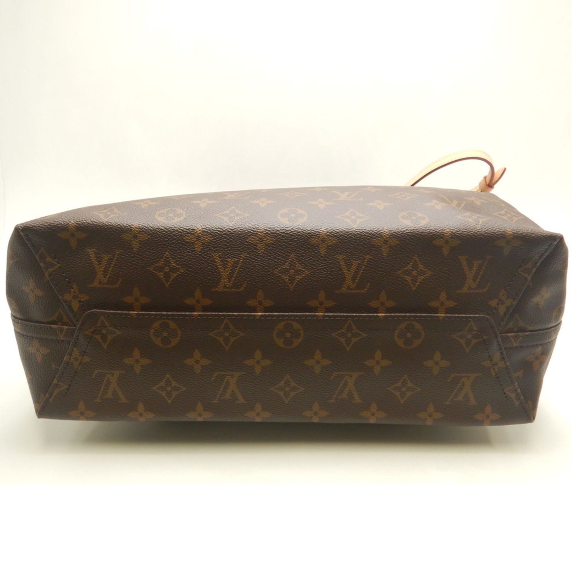 Louis Vuitton Brown Monogram Pouch Shoulder Bag (Pre-Owned)