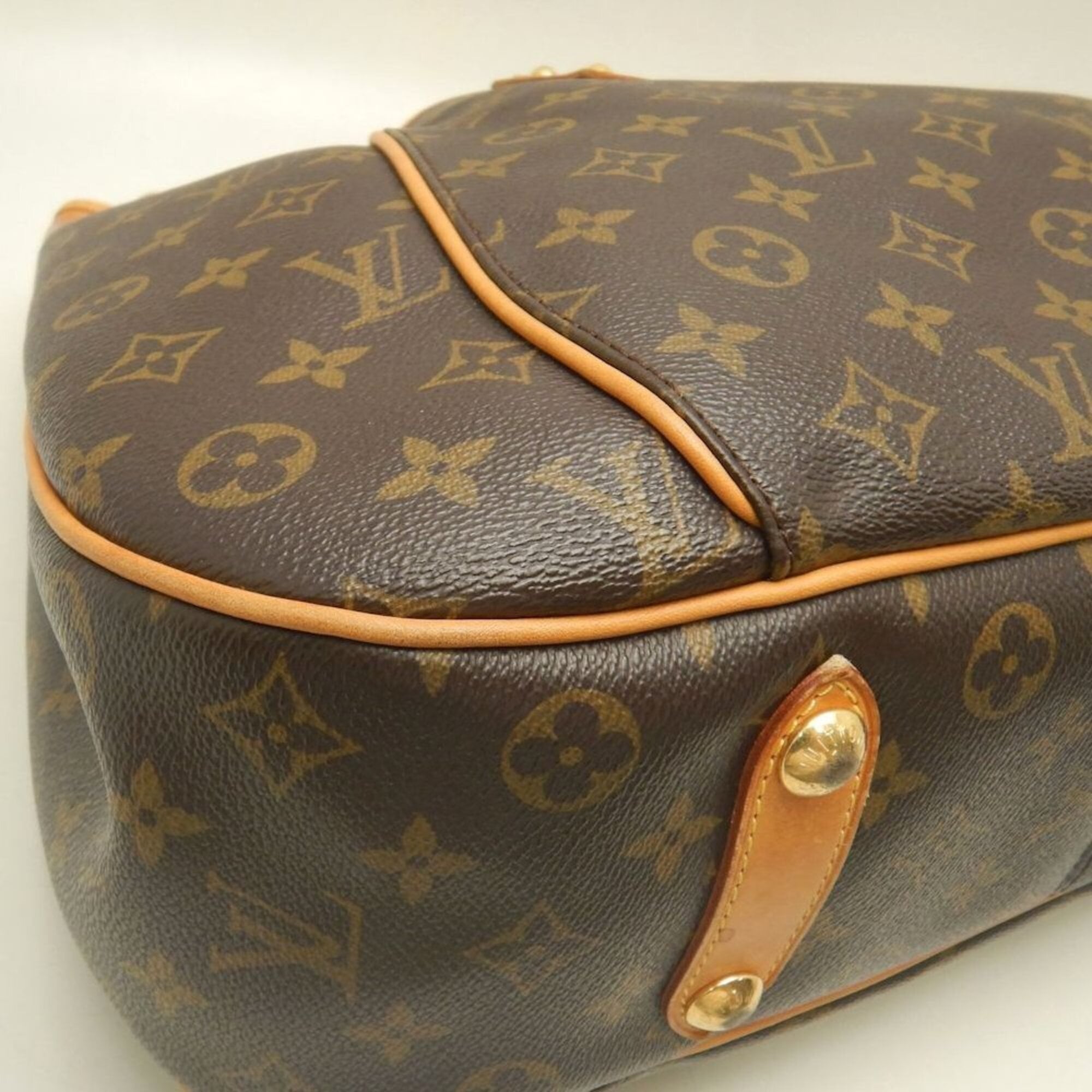 Louis Vuitton Brown Monogram Shoulder Bag (Pre-Owned)