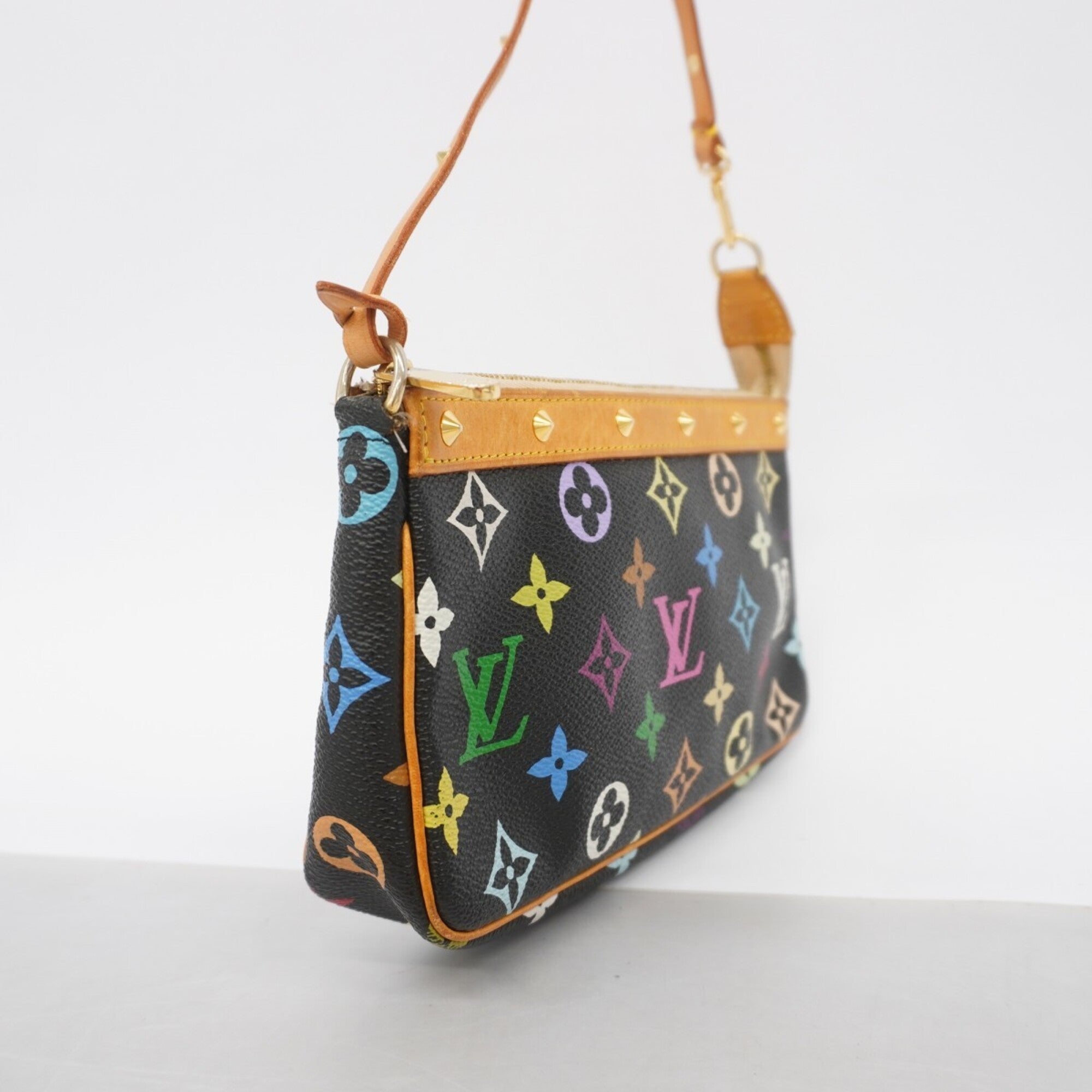 Louis Vuitton Noir Pouch (Pre-Owned)