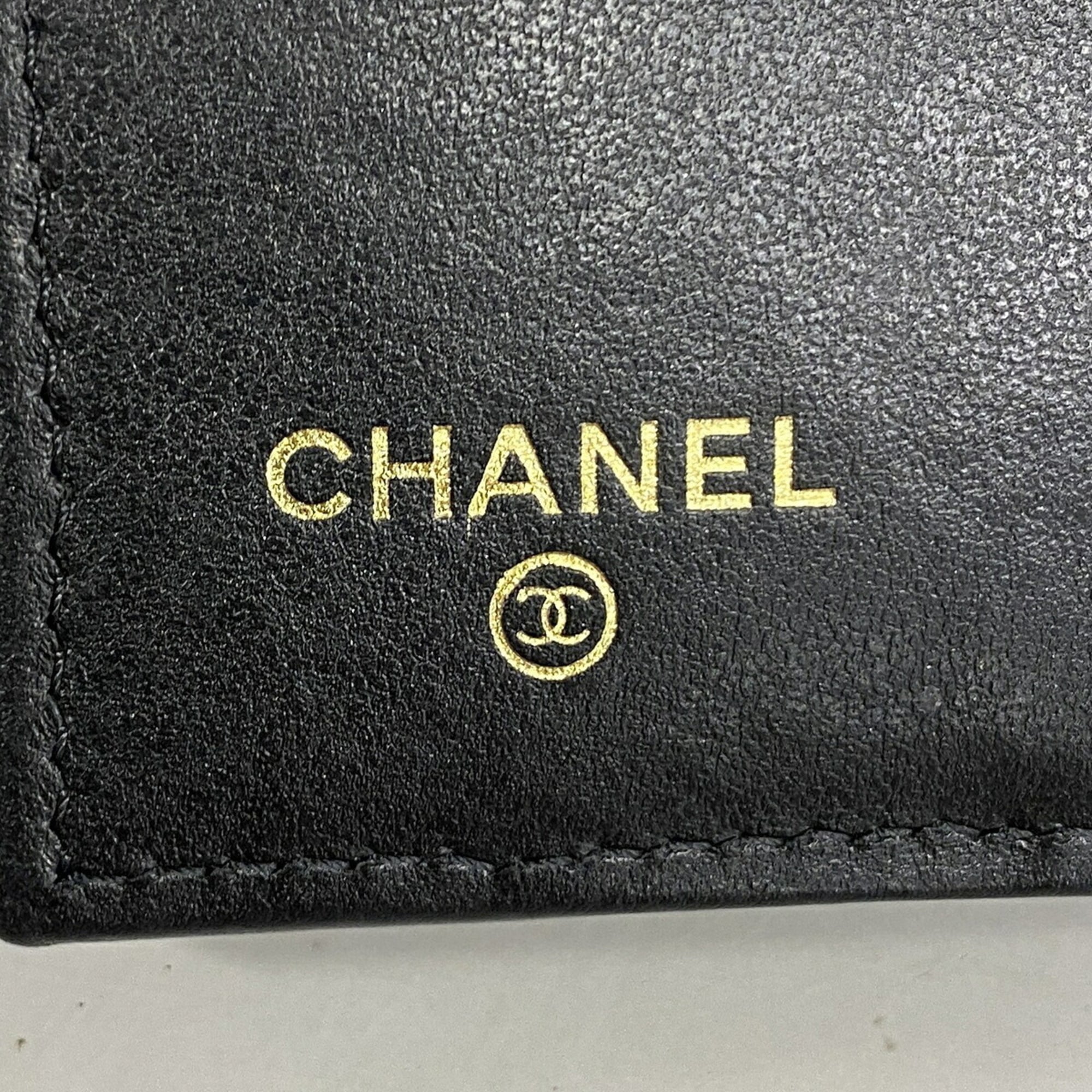 Chanel Black Grained Calfskin Wallet (Bi-Fold) (Pre-Owned)