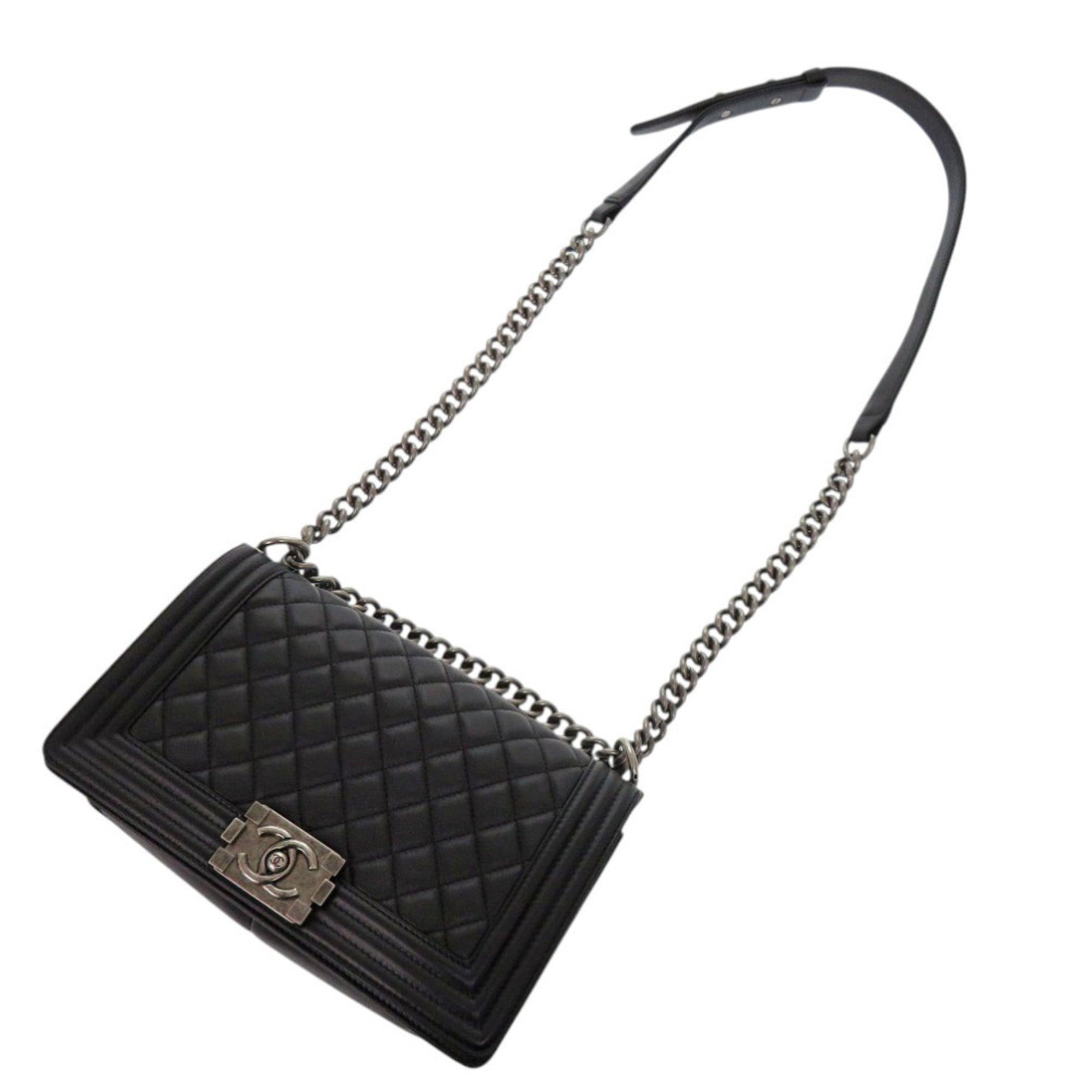 Chanel Black Leather Shoulder Bag (Pre-Owned)