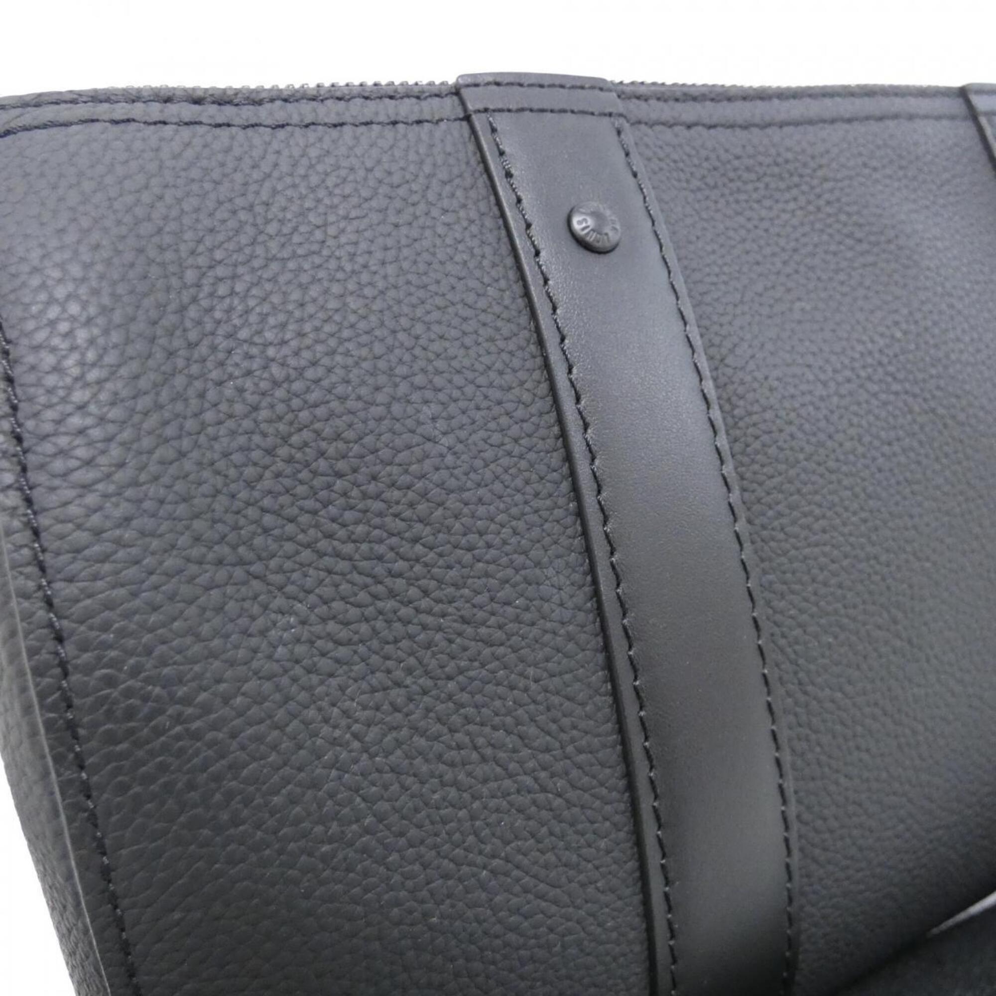 Louis Vuitton Black Leather Shoulder Bag (Pre-Owned)