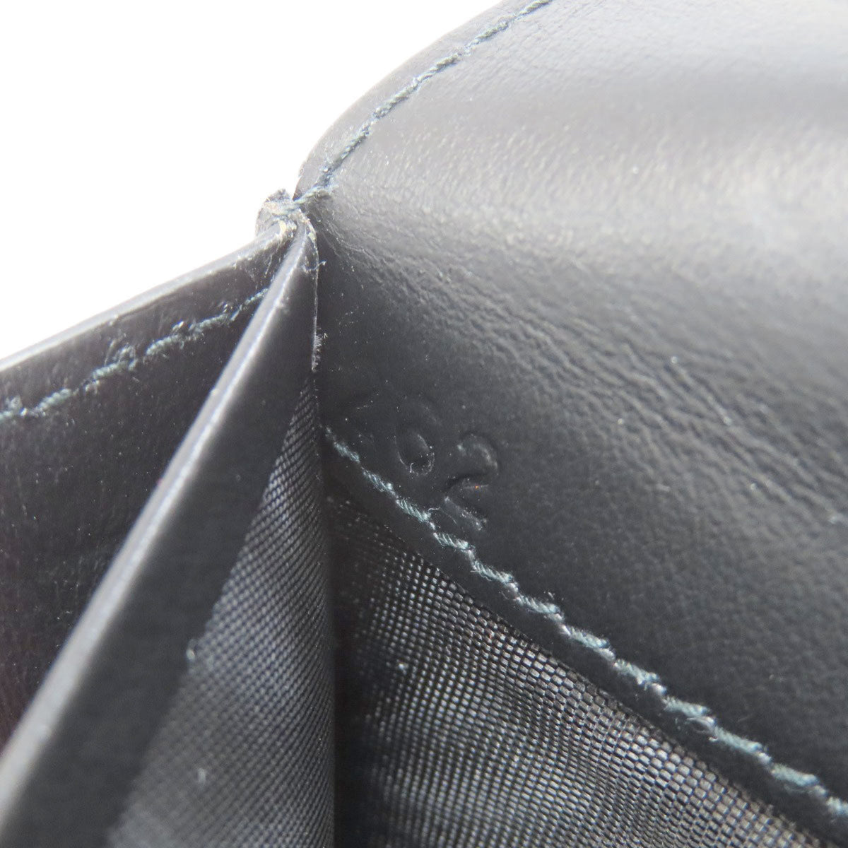 Miu Miu Black Leather Long Wallet (Bi-Fold) (Pre-Owned)