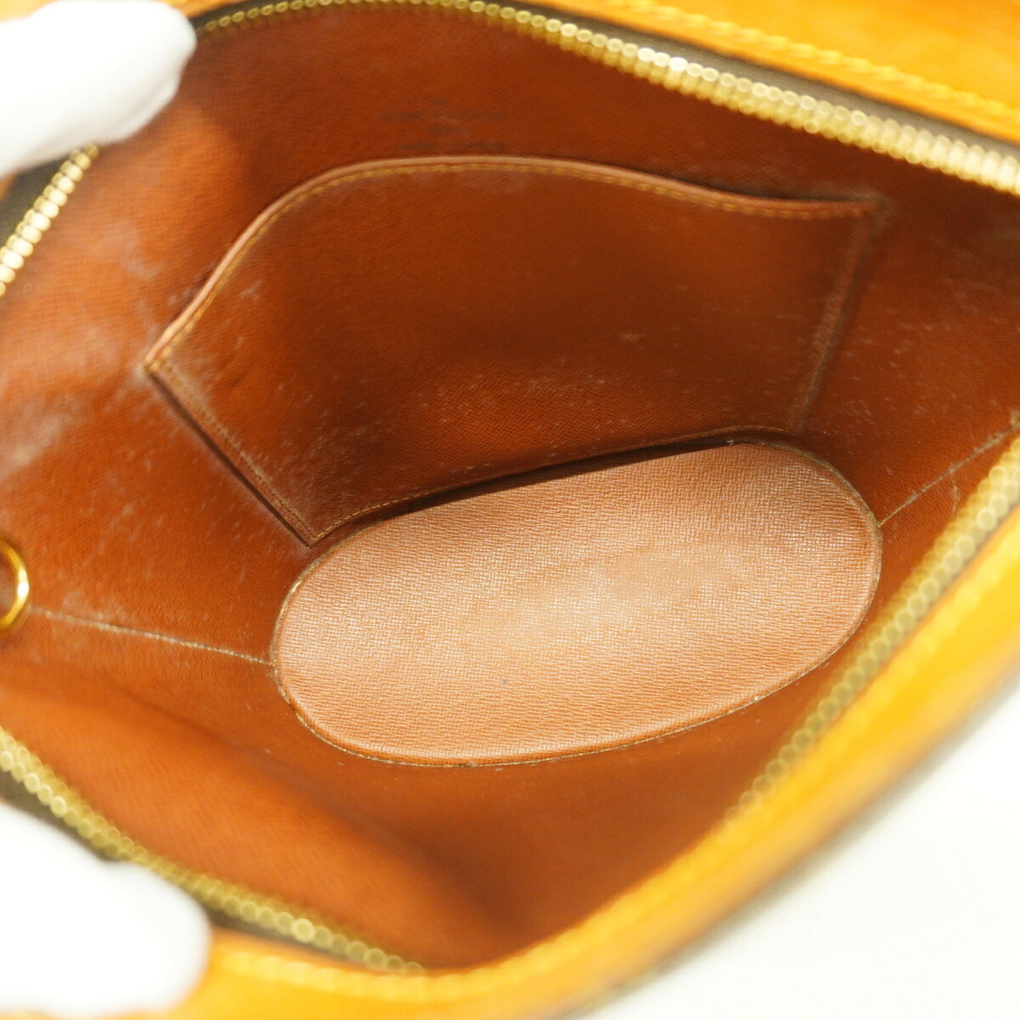 Louis Vuitton Brown Shoulder Bag (Pre-Owned)