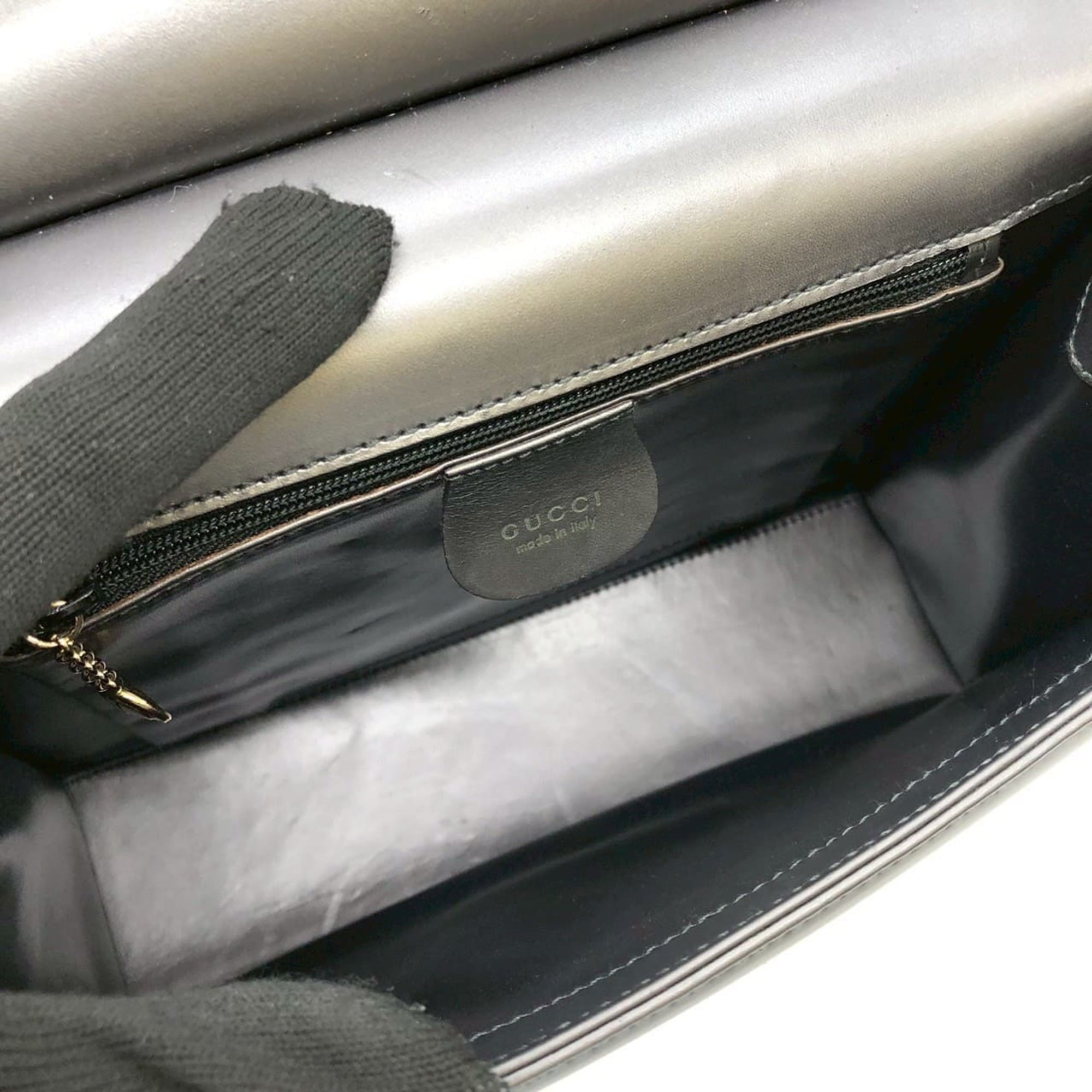 Gucci Gray Leather Shoulder Bag (Pre-Owned)