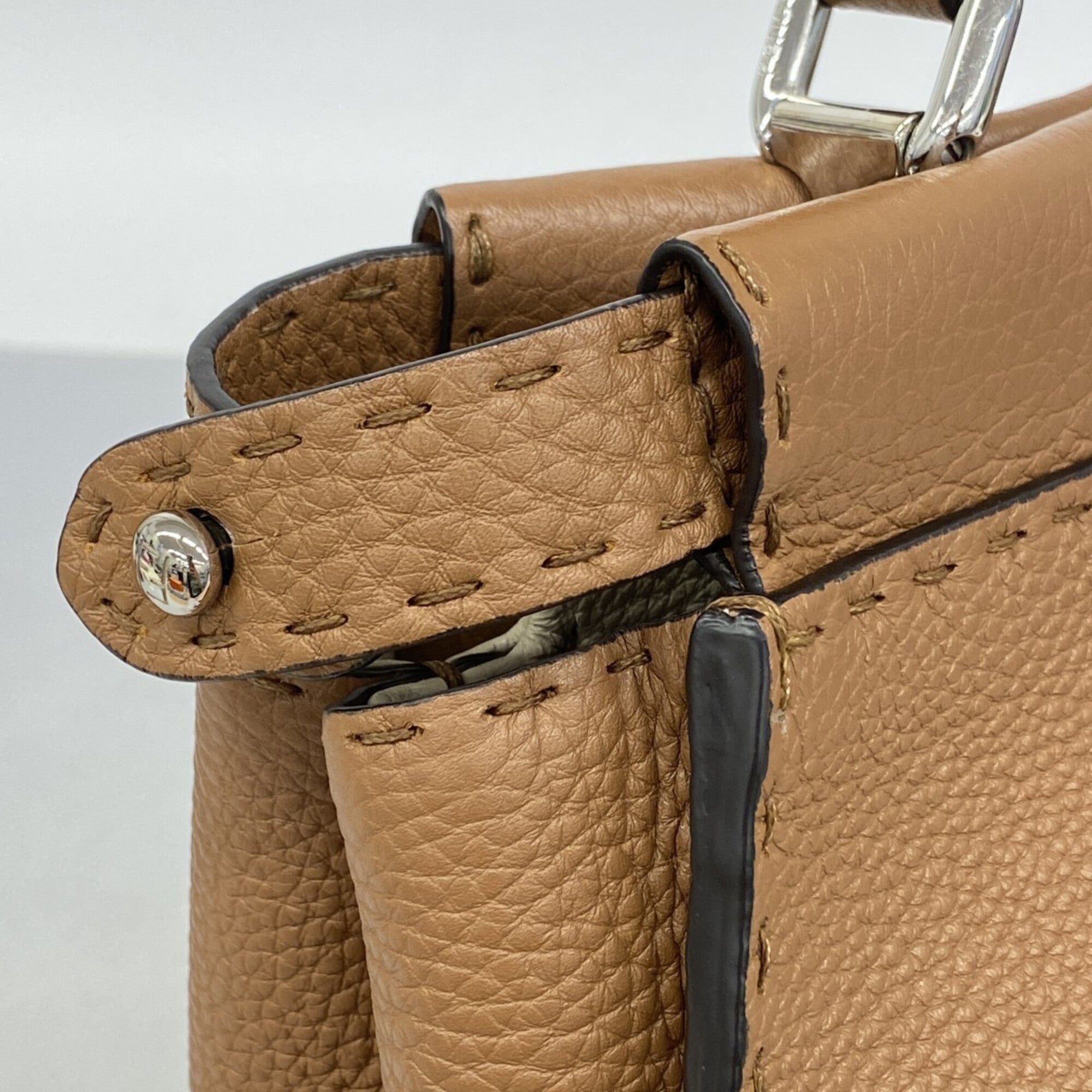 Fendi Brown Leather Handbag (Pre-Owned)