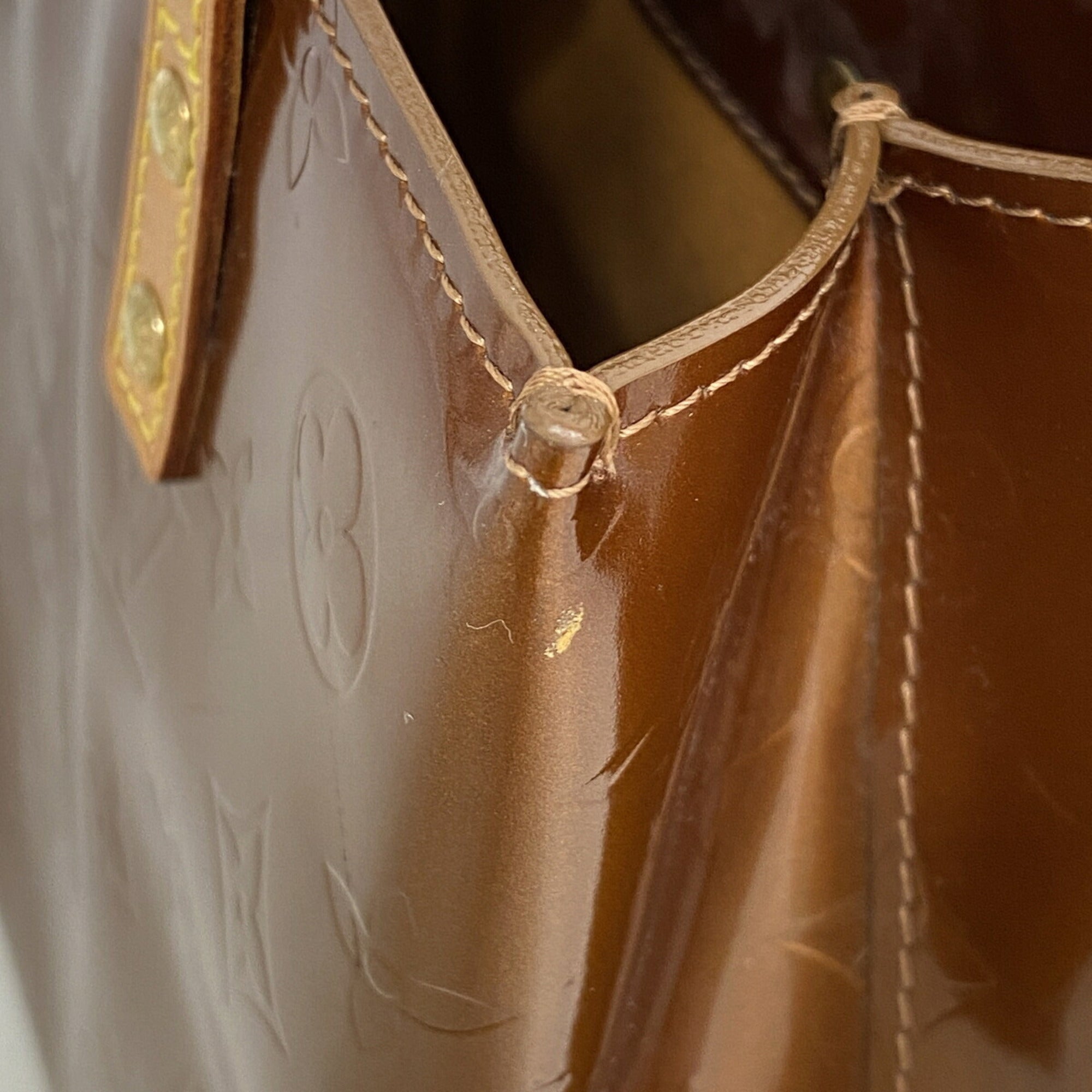 Louis Vuitton Bronze Handbag (Pre-Owned)
