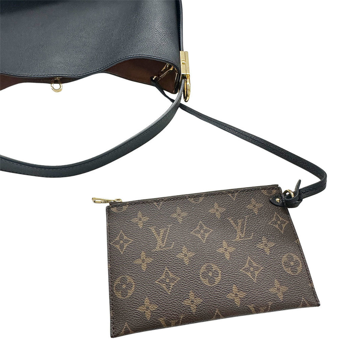 Louis Vuitton Noir Leather Handbag Shoulder Bag (Pre-Owned)