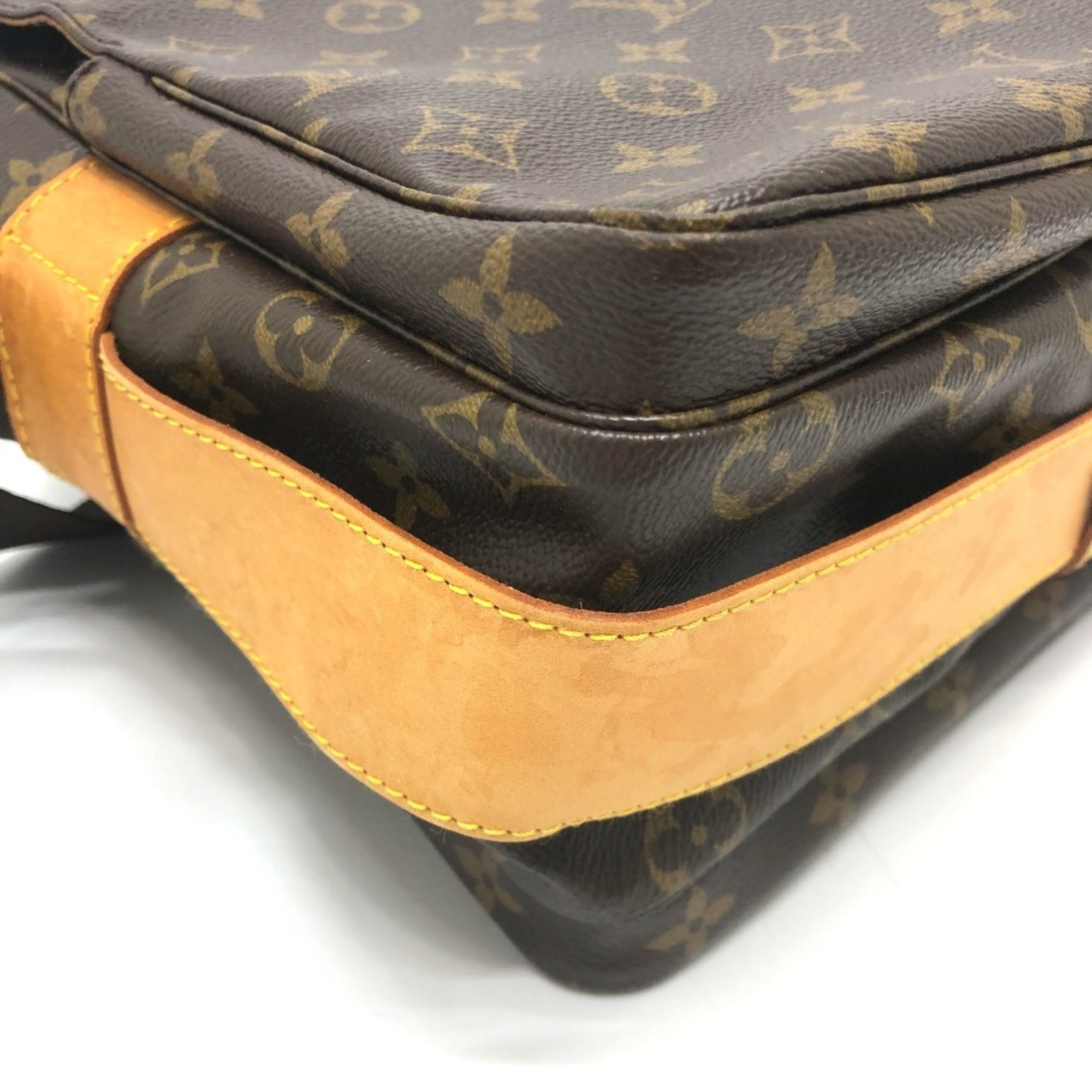 Louis Vuitton Brown Monogram Canvas Messenger Bag Shoulder Bag (Pre-Owned)