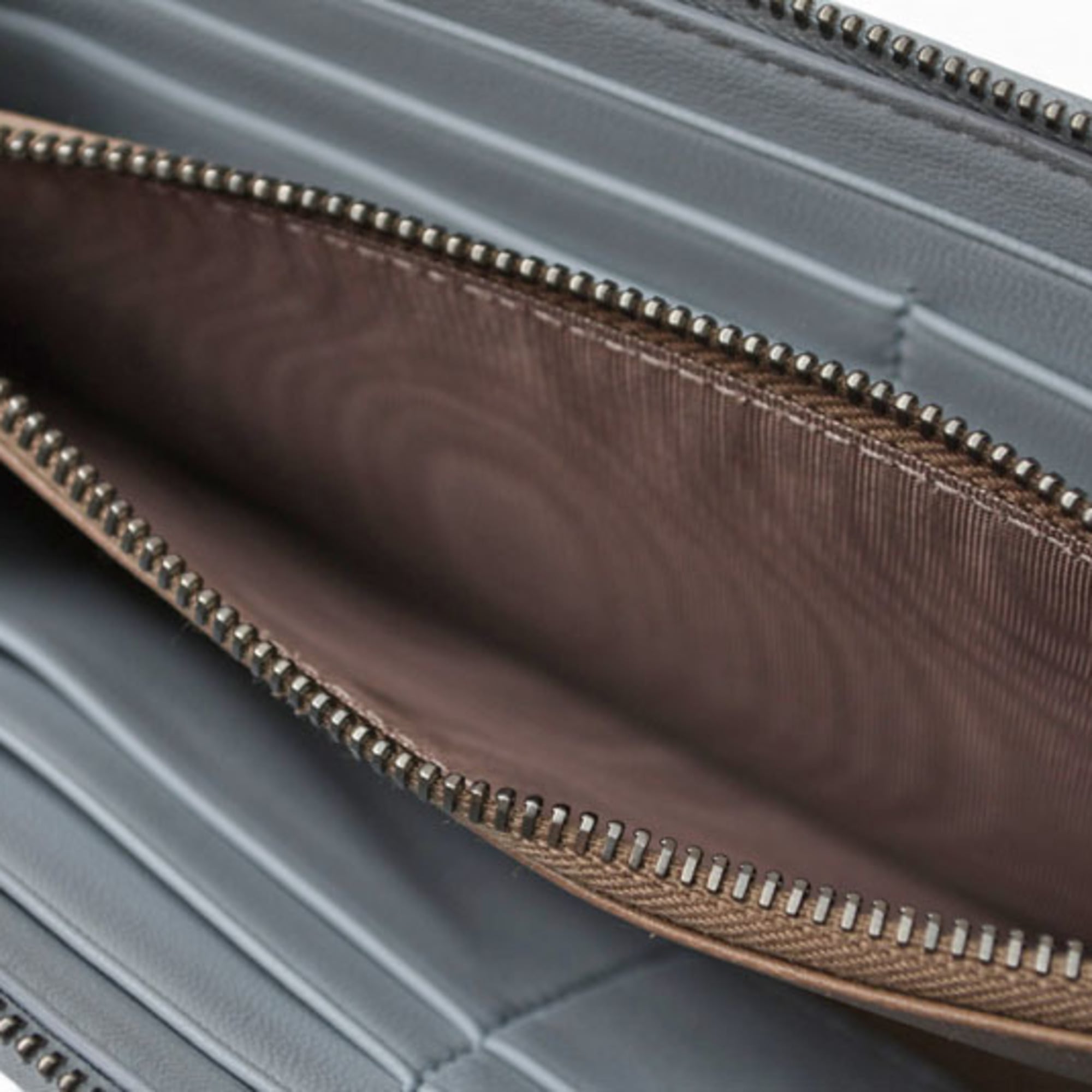Bottega Veneta Intrecciato Blue Long Wallet (Bi-Fold) (Pre-Owned)