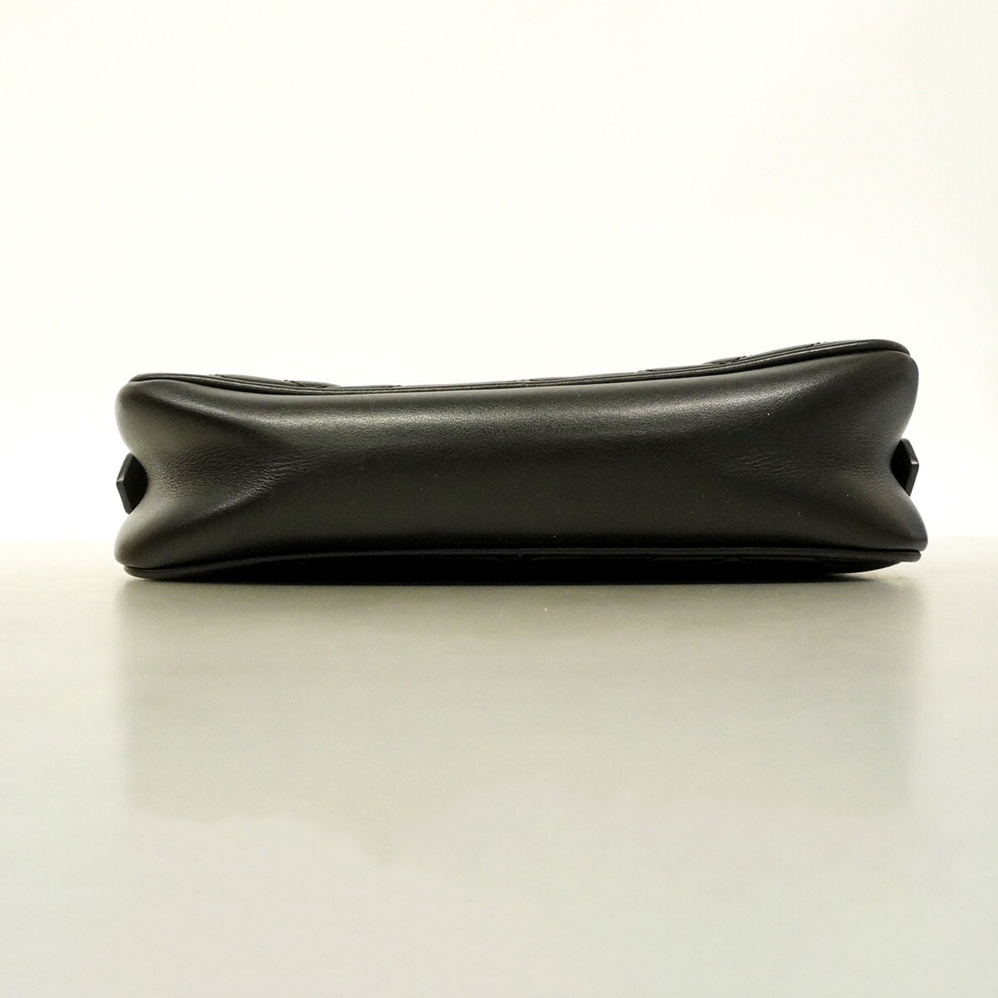 Gucci Black Leather Shoulder Bag (Pre-Owned)
