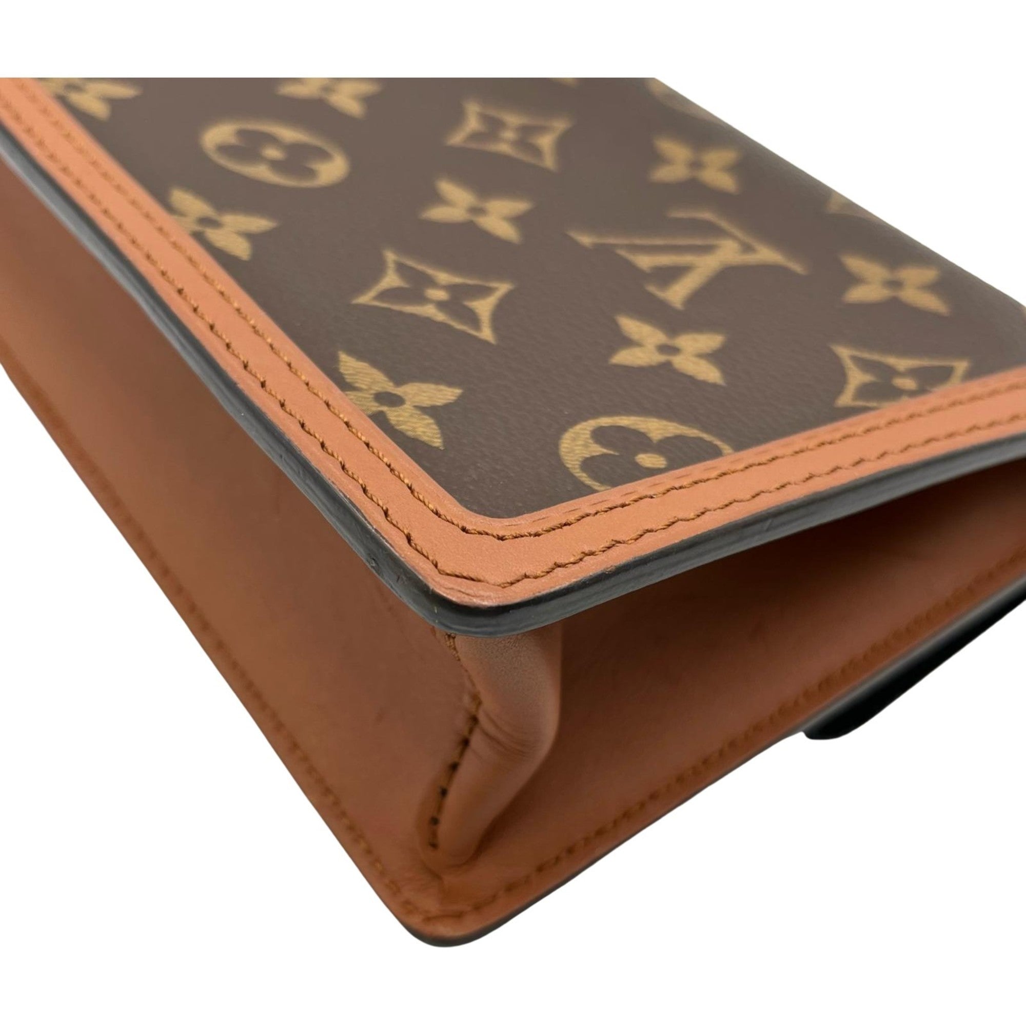 Louis Vuitton Brown Leather Shoulder Bag (Pre-Owned)