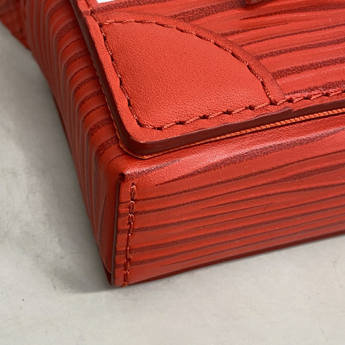 Louis Vuitton Red Color Shoulder Bag (Pre-Owned)