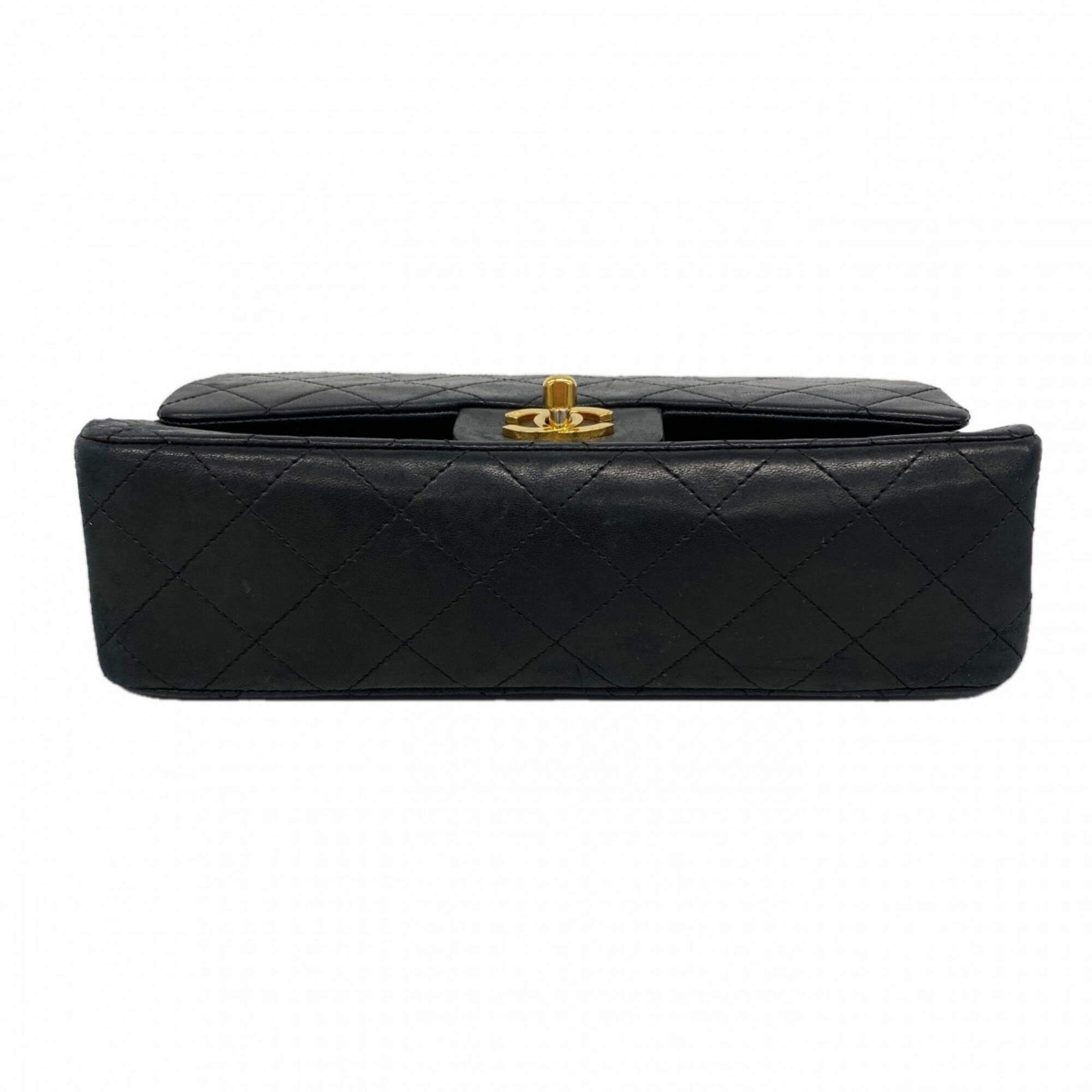Chanel Black Leather Shoulder Bag (Pre-Owned)