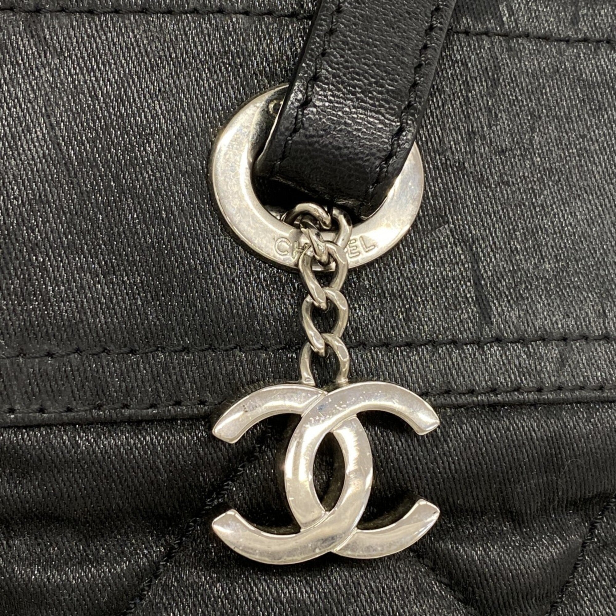 Chanel Black Canvas Tote Bag (Pre-Owned)