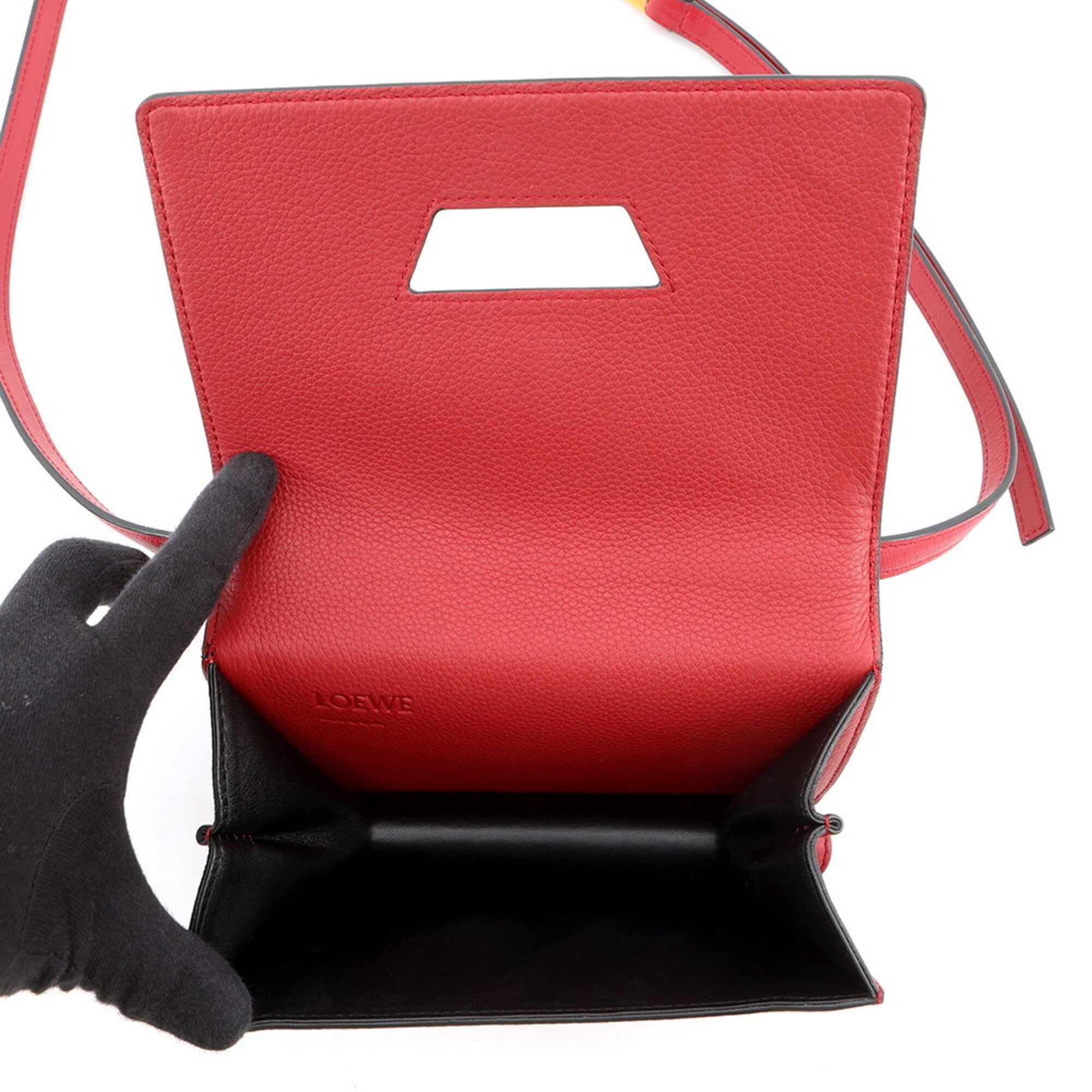 Loewe Red Color Leather Handbag Shoulder Bag (Pre-Owned)