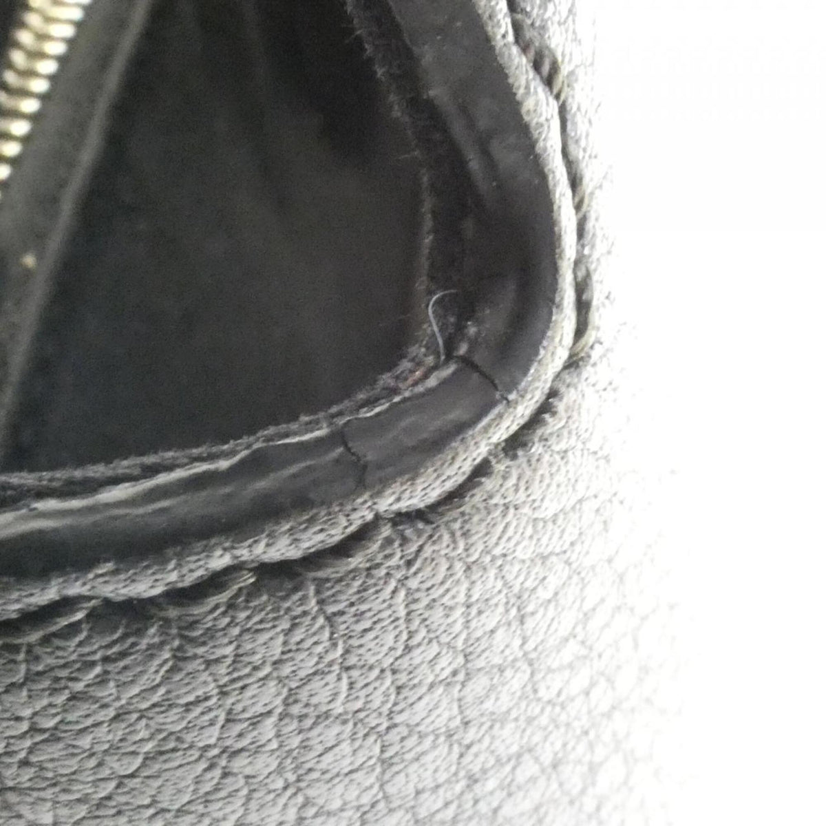 Fendi Black Leather Handbag (Pre-Owned)