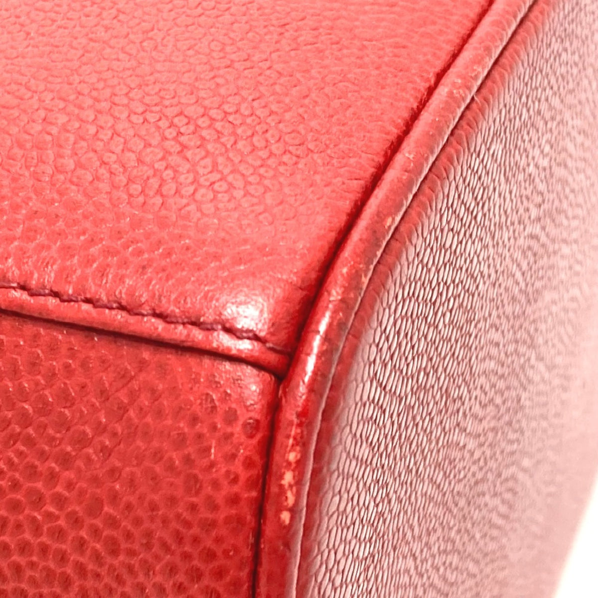 Chanel Red Leather Shoulder Bag (Pre-Owned)