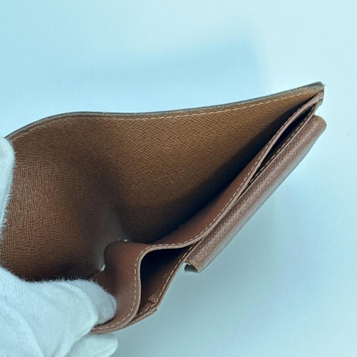 Louis Vuitton Brown Monogram Monogram Wallet (Bi-Fold) (Pre-Owned)