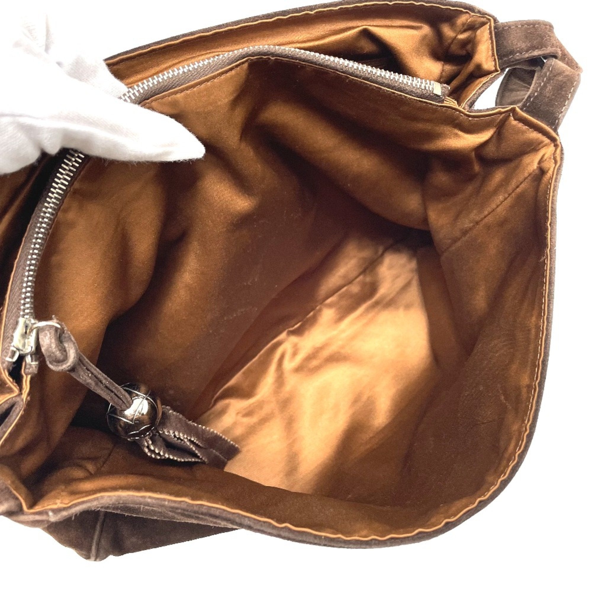 Chanel Brown Leather Shoulder Bag (Pre-Owned)