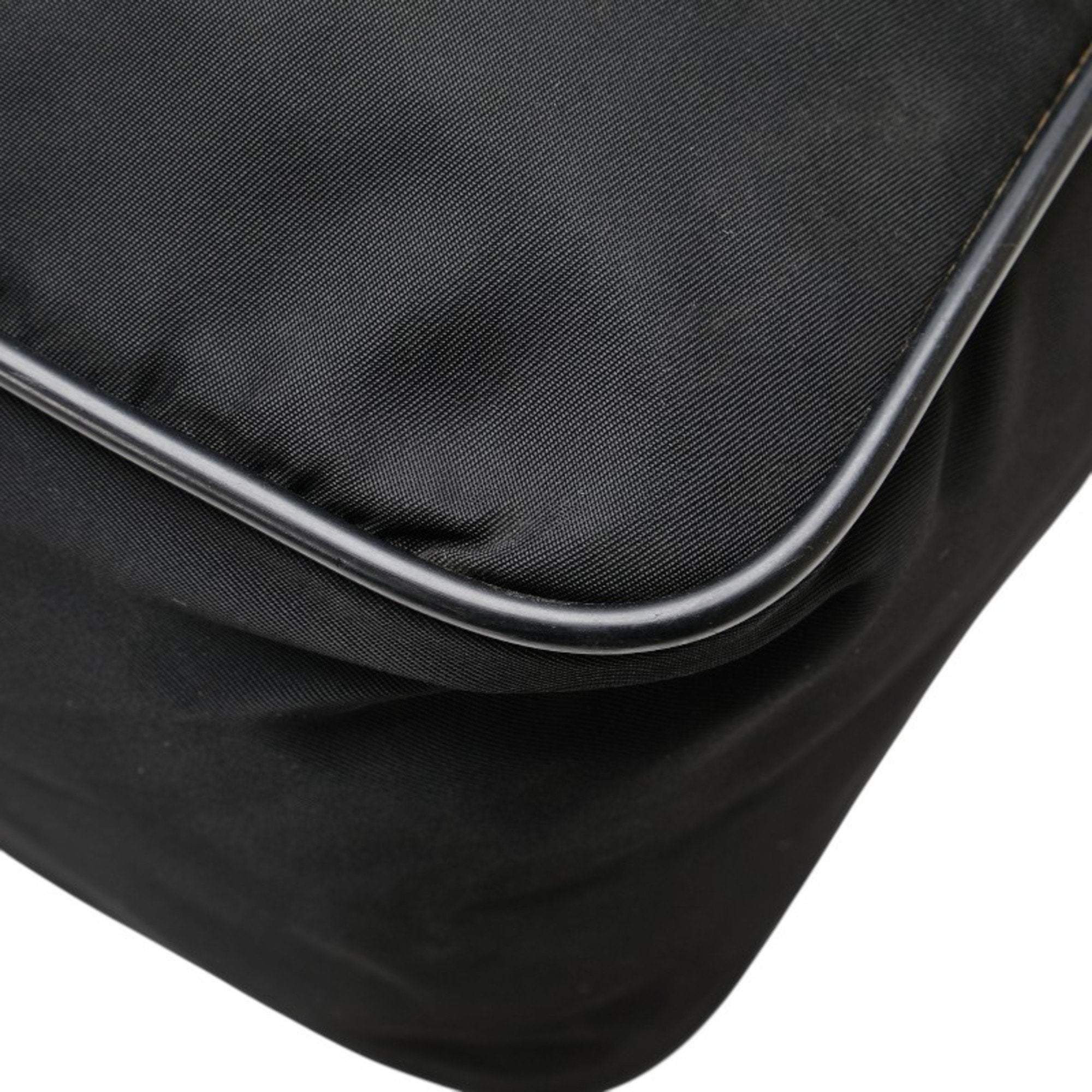 Prada Black Nylon Shoulder Bag (Pre-Owned)