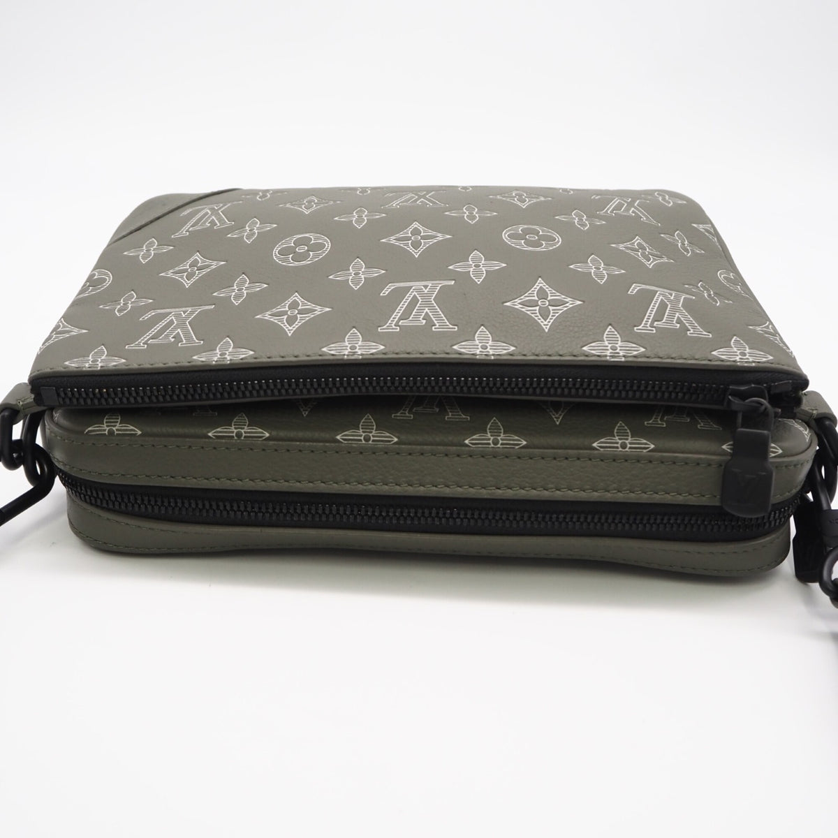 Louis Vuitton Khaki White Leather Shoulder Bag (Pre-Owned)