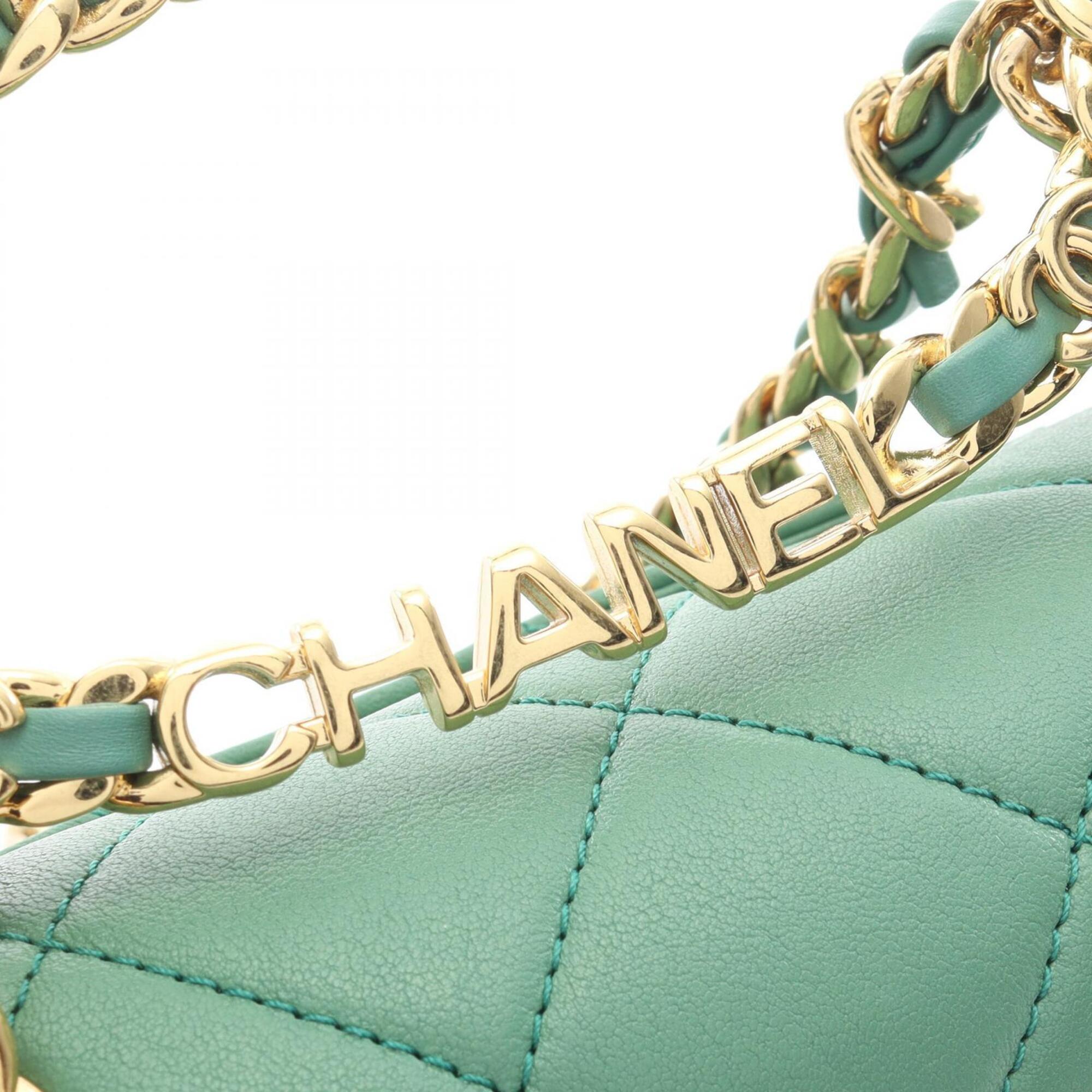Chanel Green Leather Handbag Shoulder Bag (Pre-Owned)