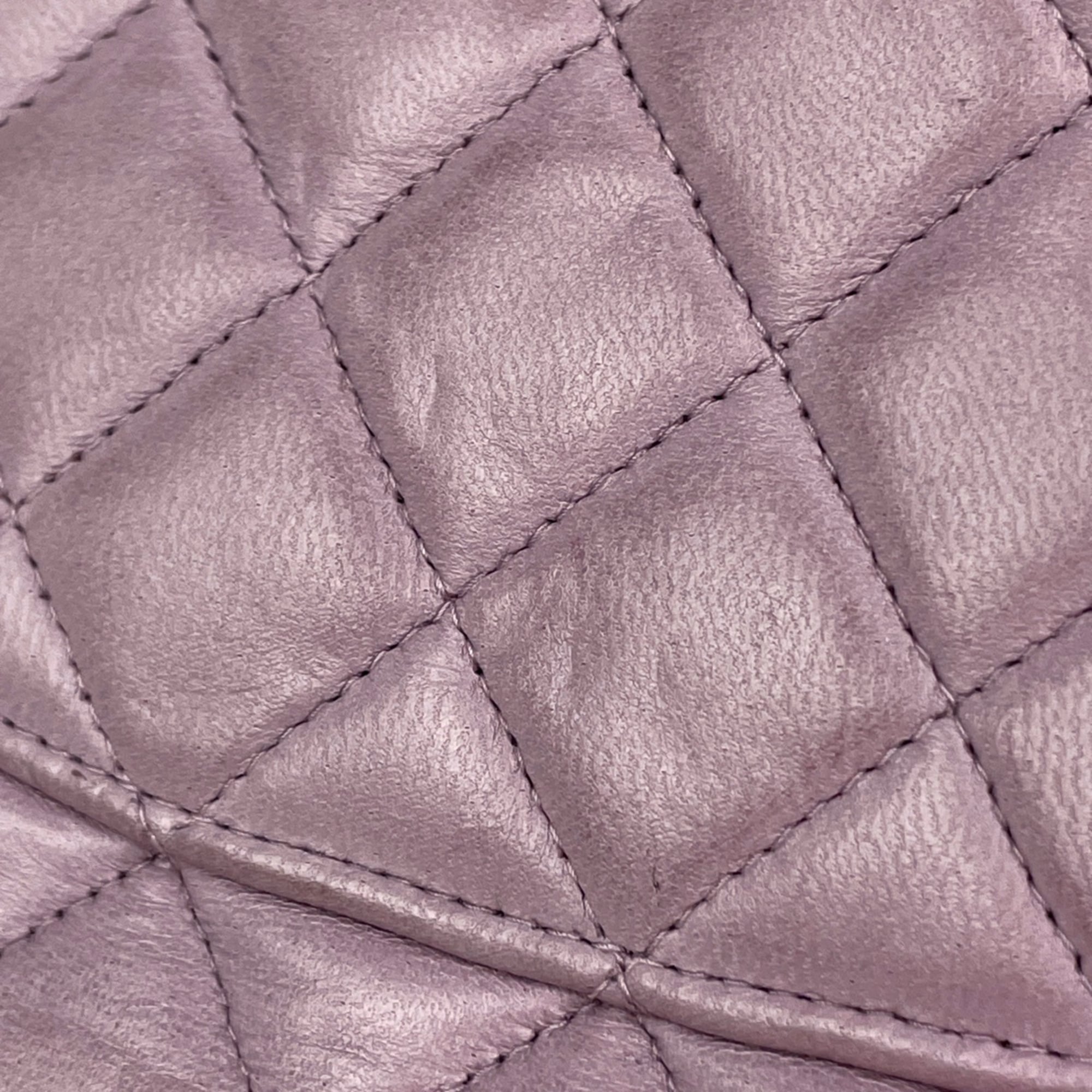Chanel Purple Leather Shoulder Bag (Pre-Owned)