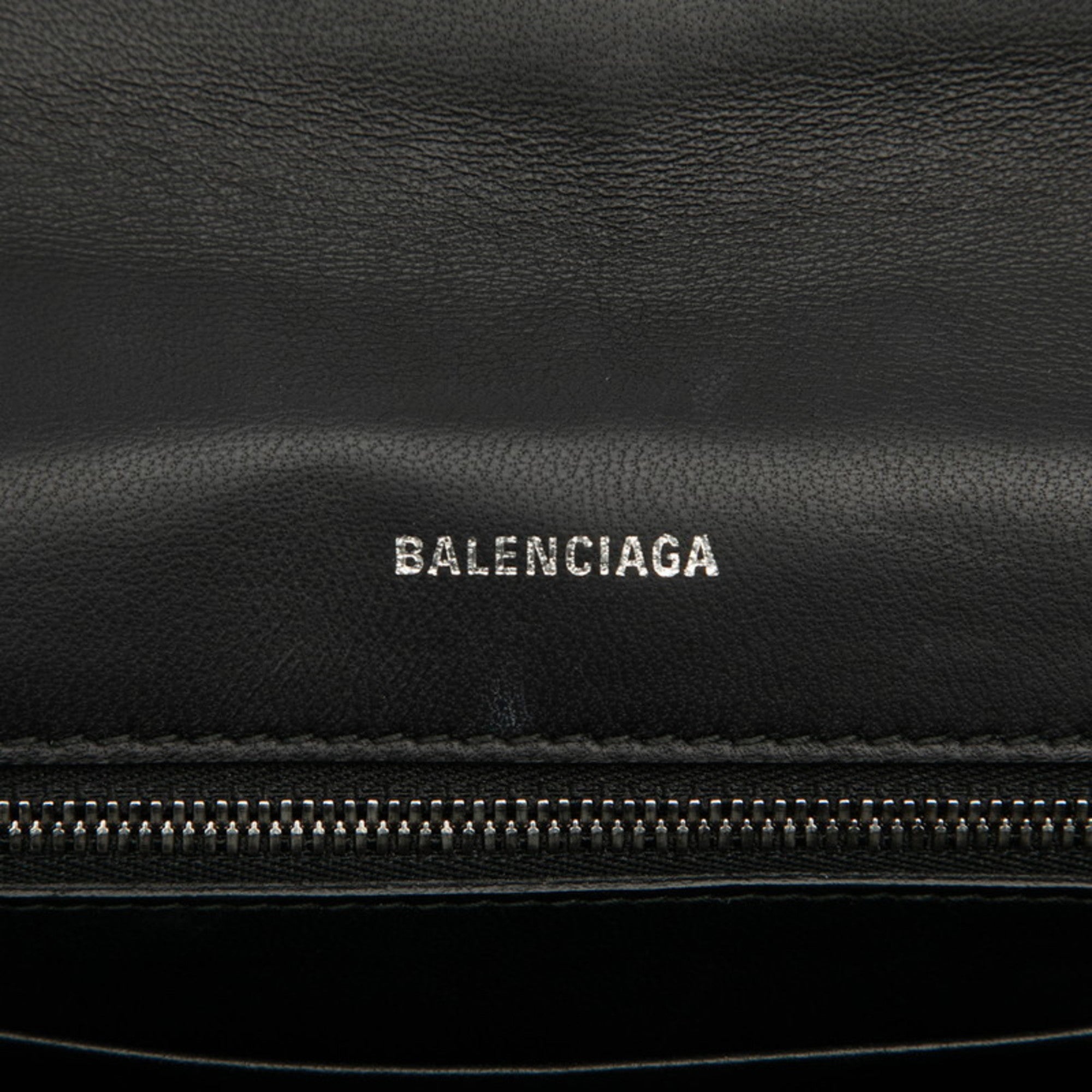 Balenciaga Black Leather Shoulder Bag (Pre-Owned)