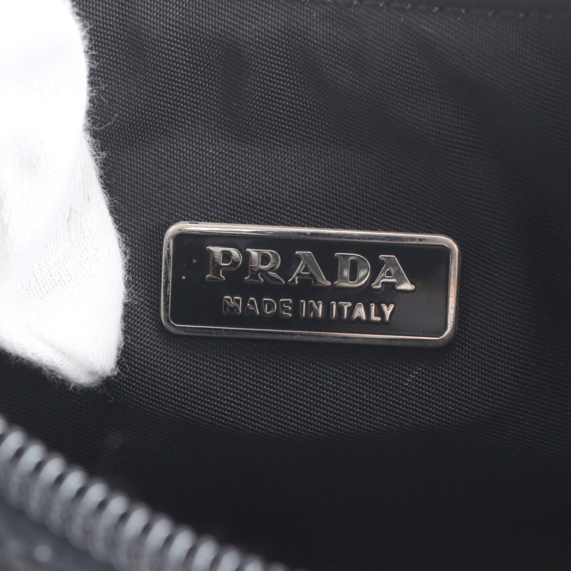 Prada Black Handbag (Pre-Owned)