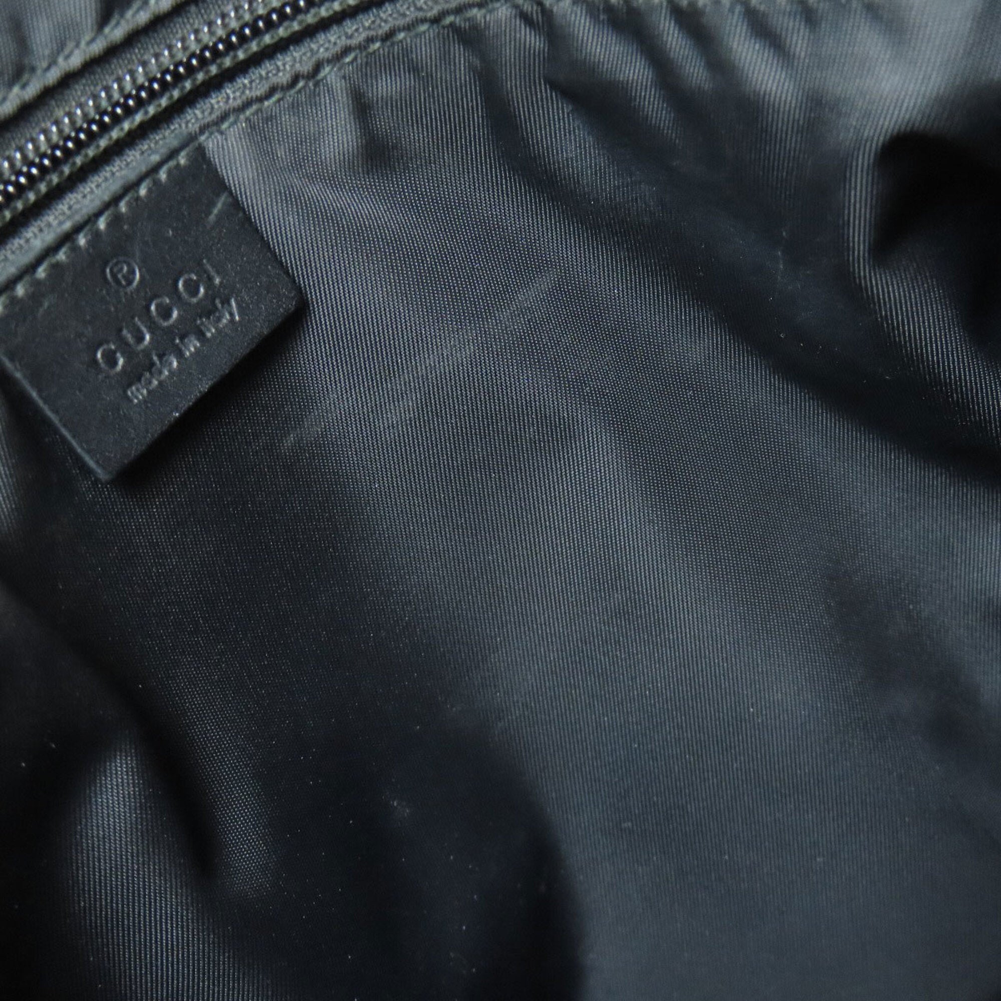Gucci Black Canvas Shoulder Bag (Pre-Owned)