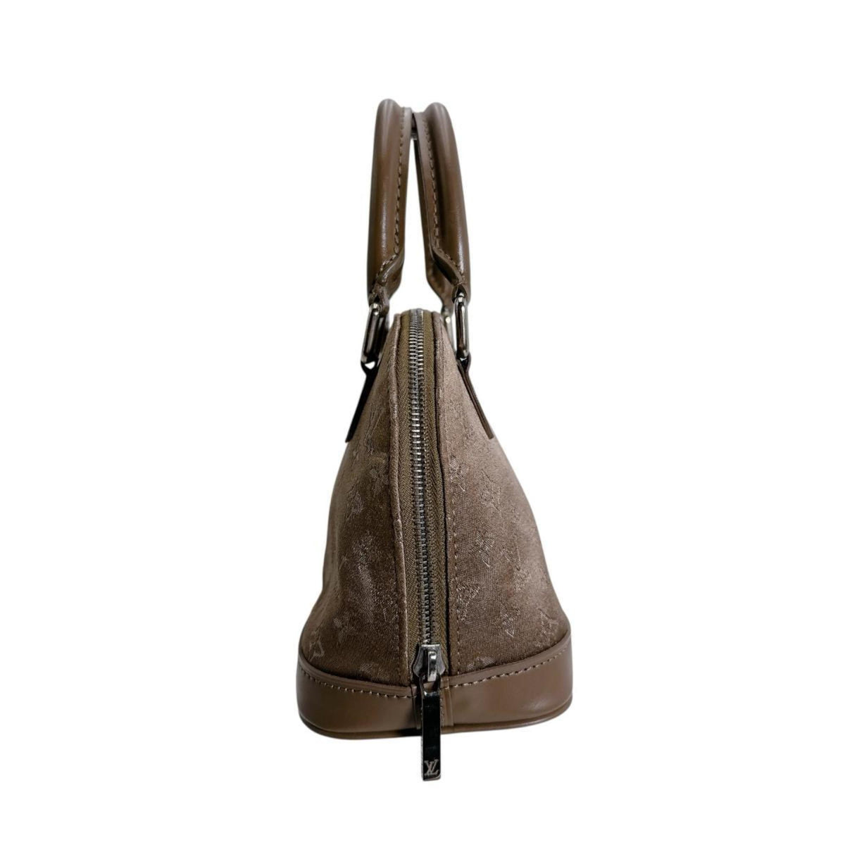 Louis Vuitton Beige Monogram Satin Pouch (Pre-Owned)