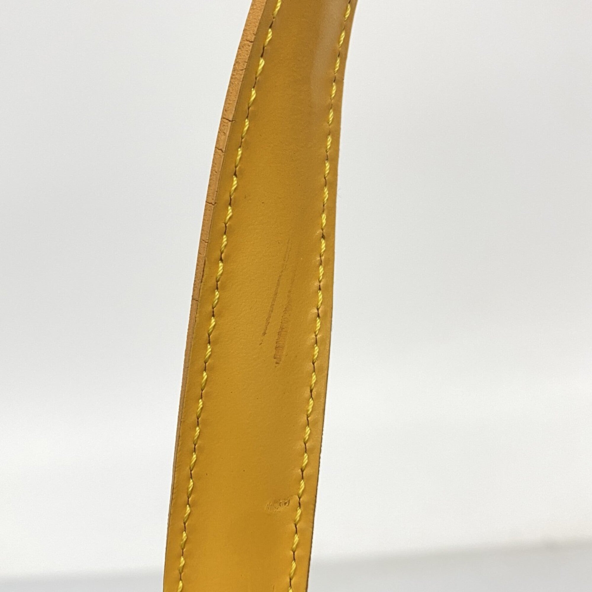 Louis Vuitton Jaune Handbag (Pre-Owned)