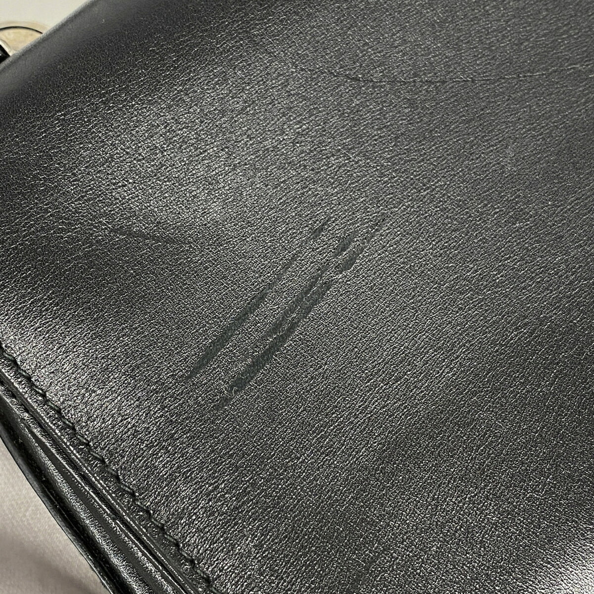 Salvatore Ferragamo Black Leather Handbag (Pre-Owned)
