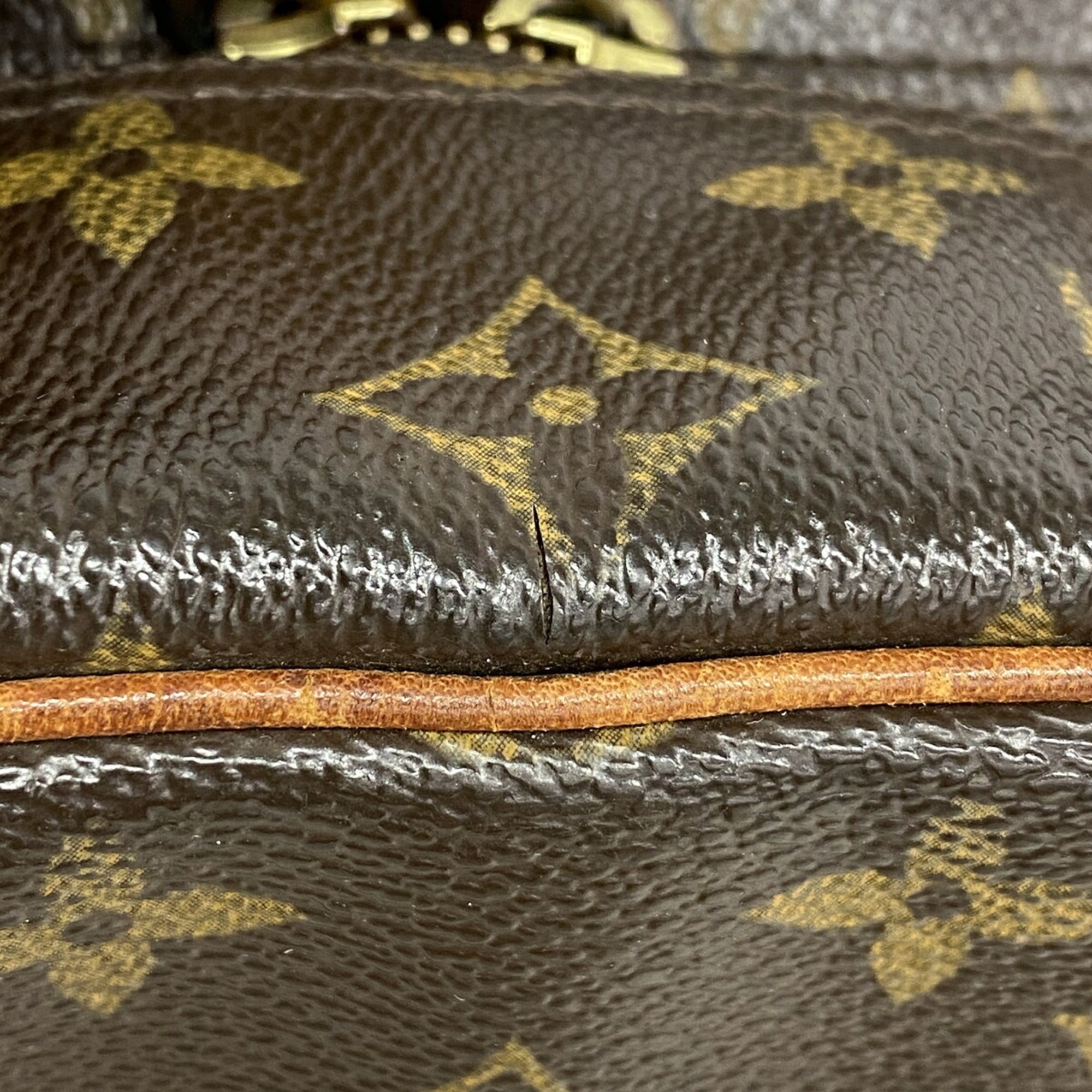 Louis Vuitton Brown Shoulder Bag (Pre-Owned)