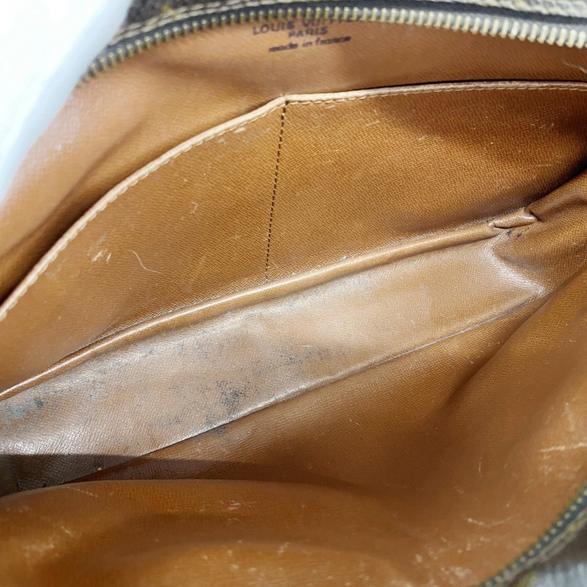 Louis Vuitton Brown Clutch Bag (Pre-Owned)