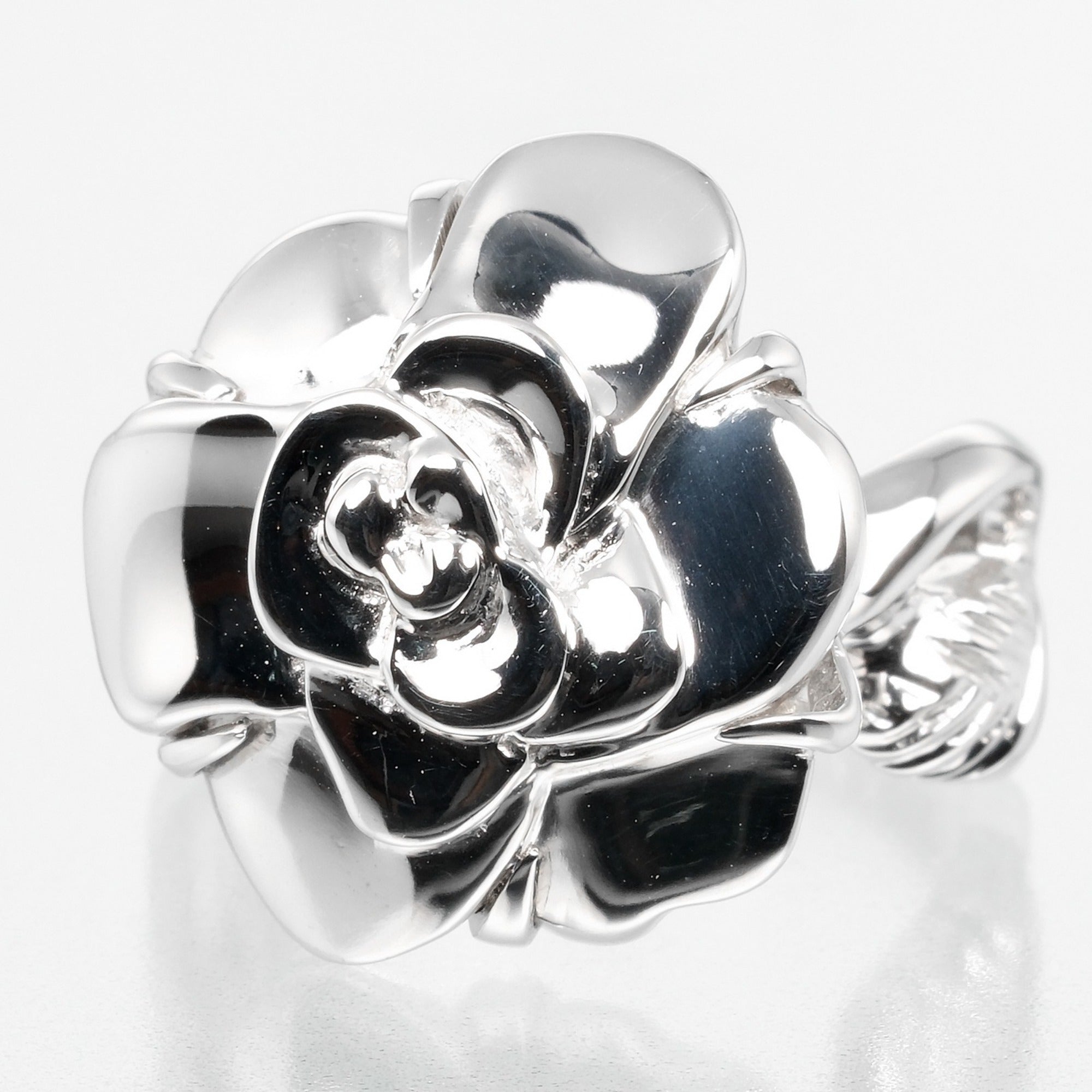 Chanel Camellia White Gold White Gold (18K) Band Ring (Pre-Owned)