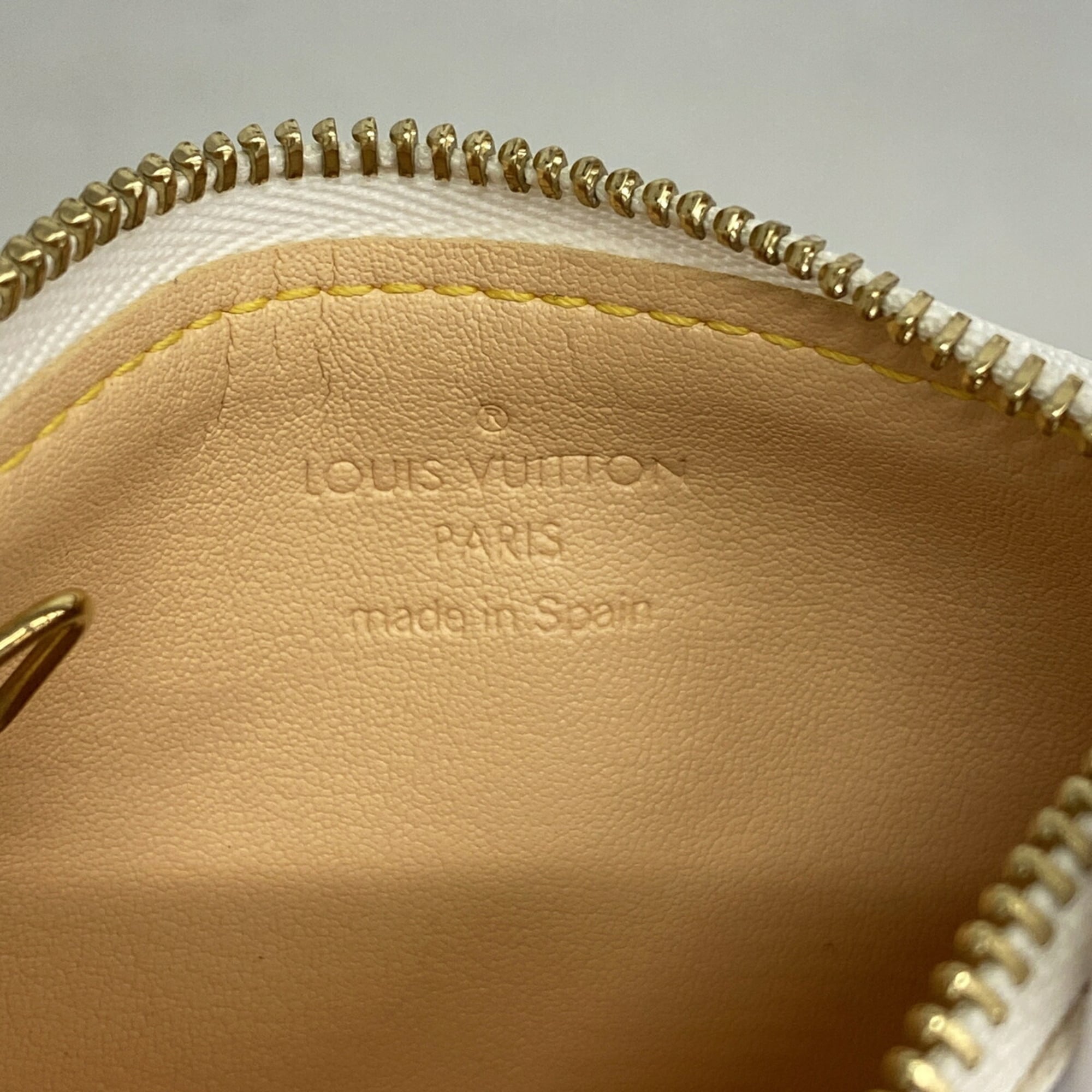 Louis Vuitton Blanc Coin Purse/Coin Case (Pre-Owned)
