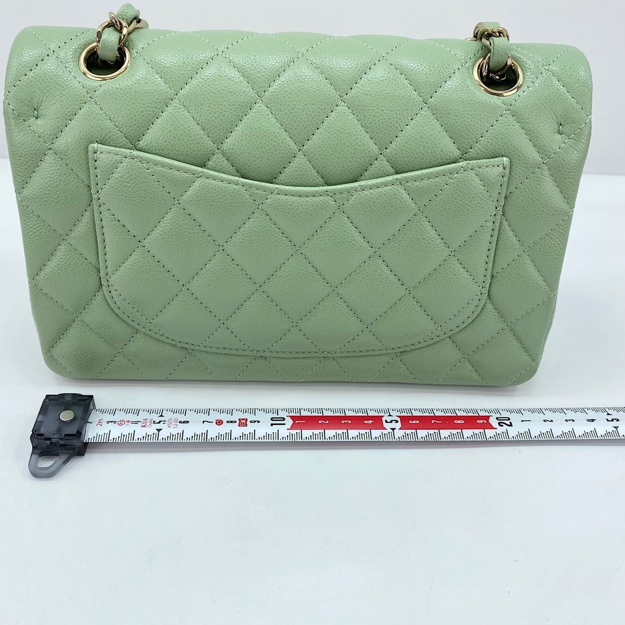 Chanel Matelasse Green Shoulder Bag (Pre-Owned)