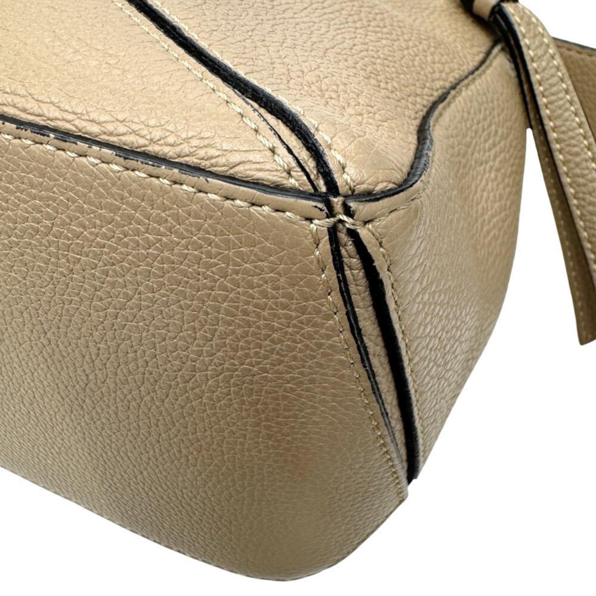 Loewe Grayish Leather Shoulder Bag (Pre-Owned)