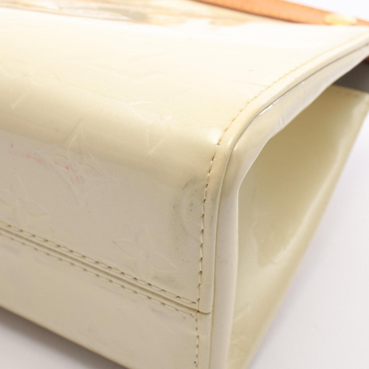 Louis Vuitton Pearl White Leather Vernis Handbag (Pre-Owned)