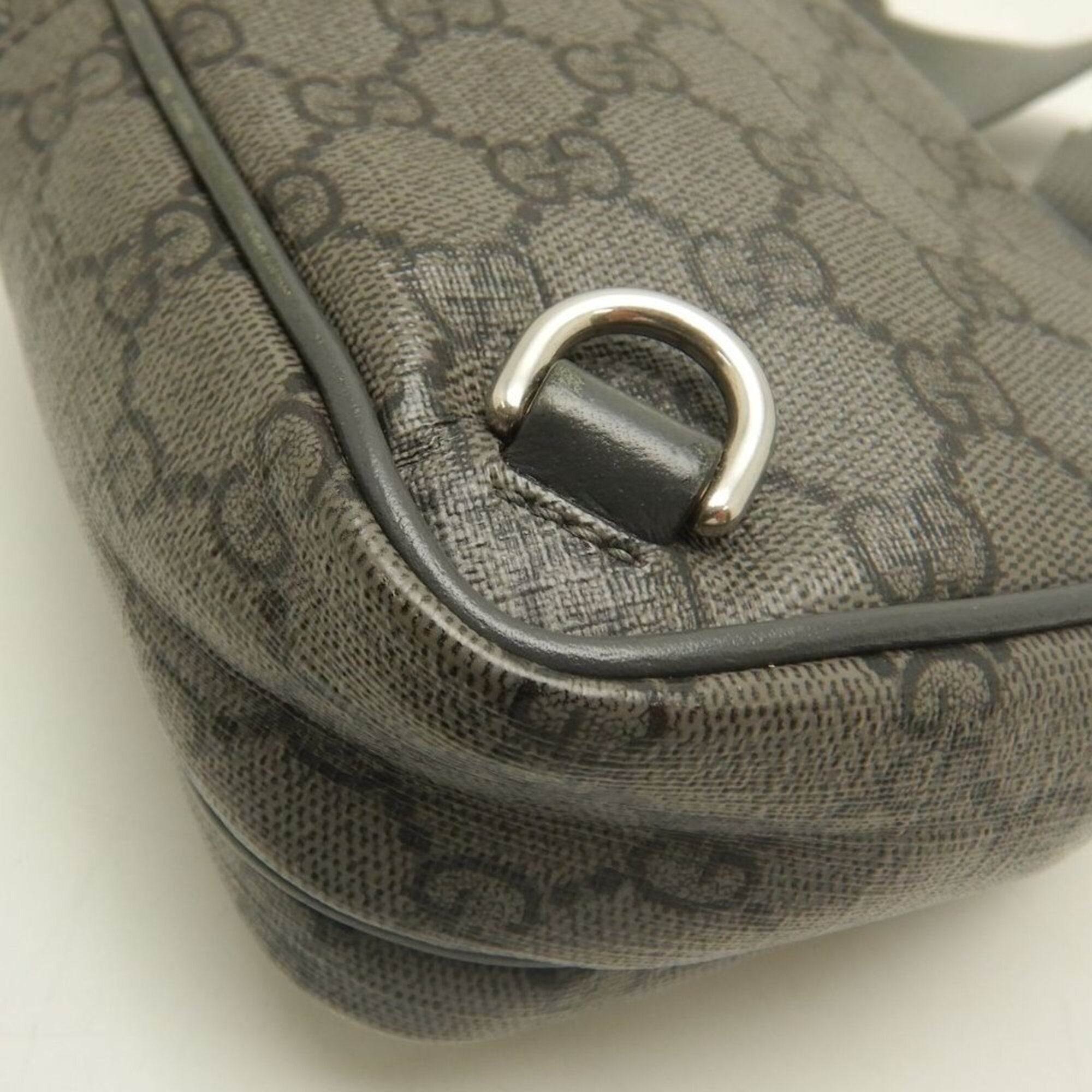 Gucci Gray Gg Supreme Canvas Sling Bag (Pre-Owned)