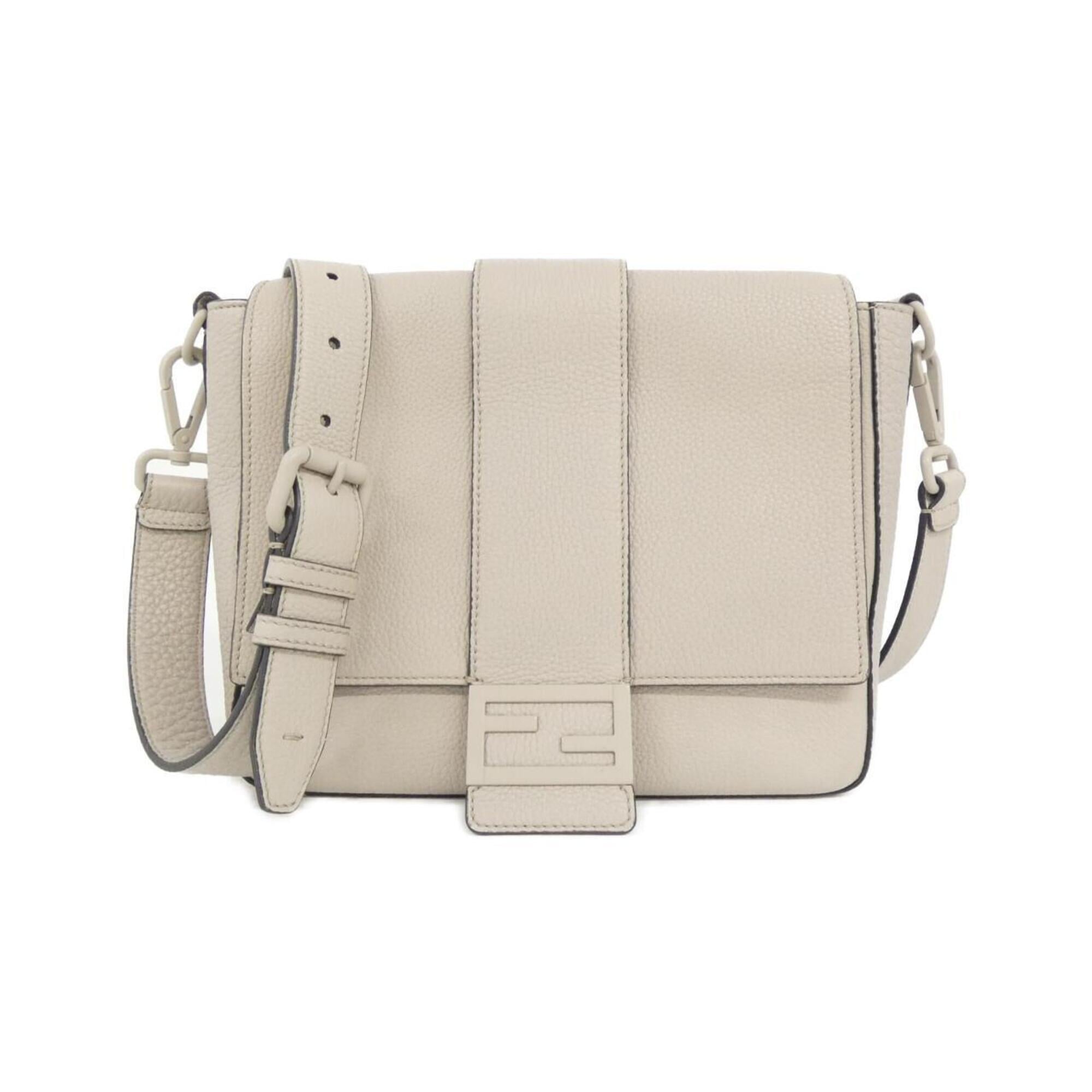 Fendi Gray Leather Shoulder Bag (Pre-Owned)
