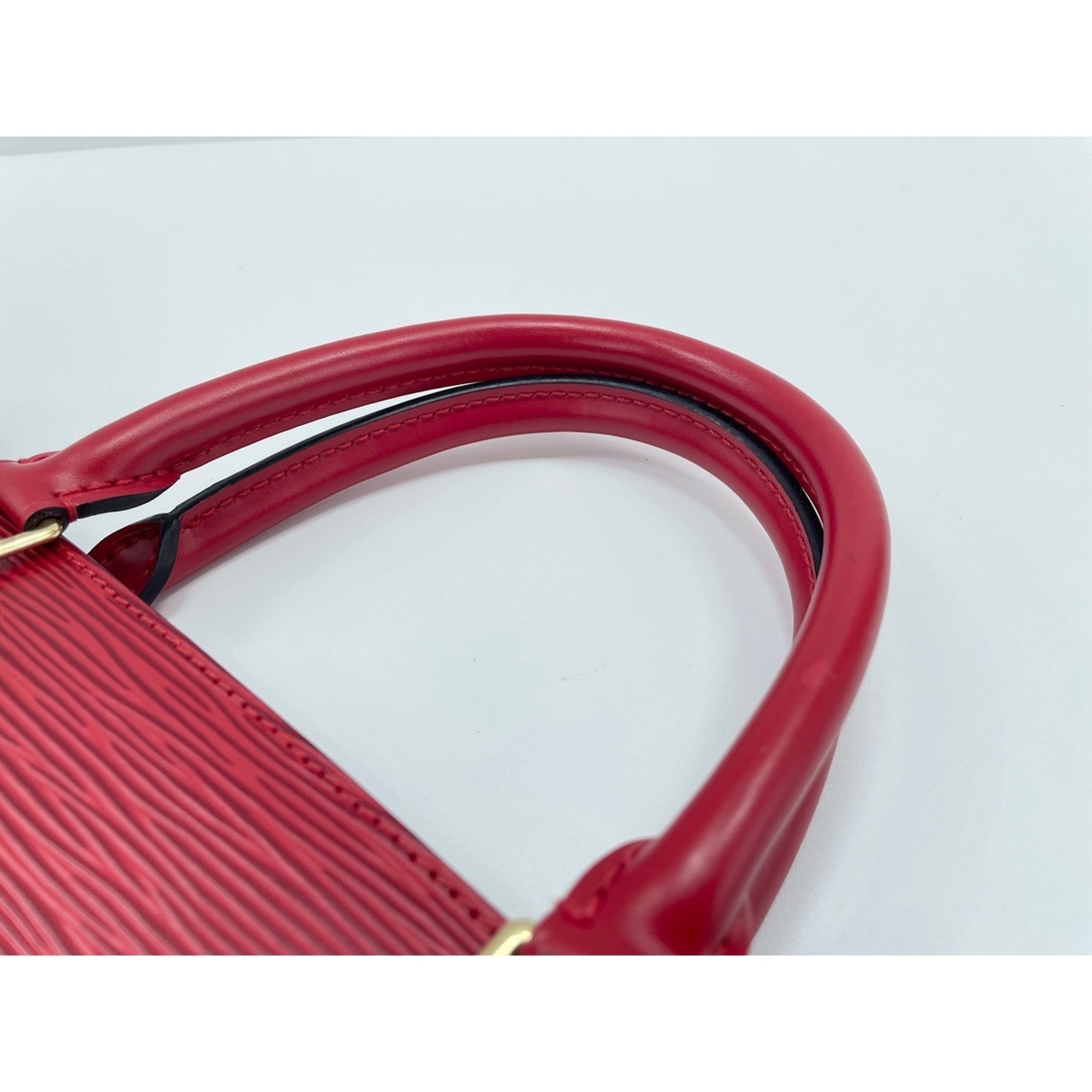 Louis Vuitton Red Color Handbag (Pre-Owned)