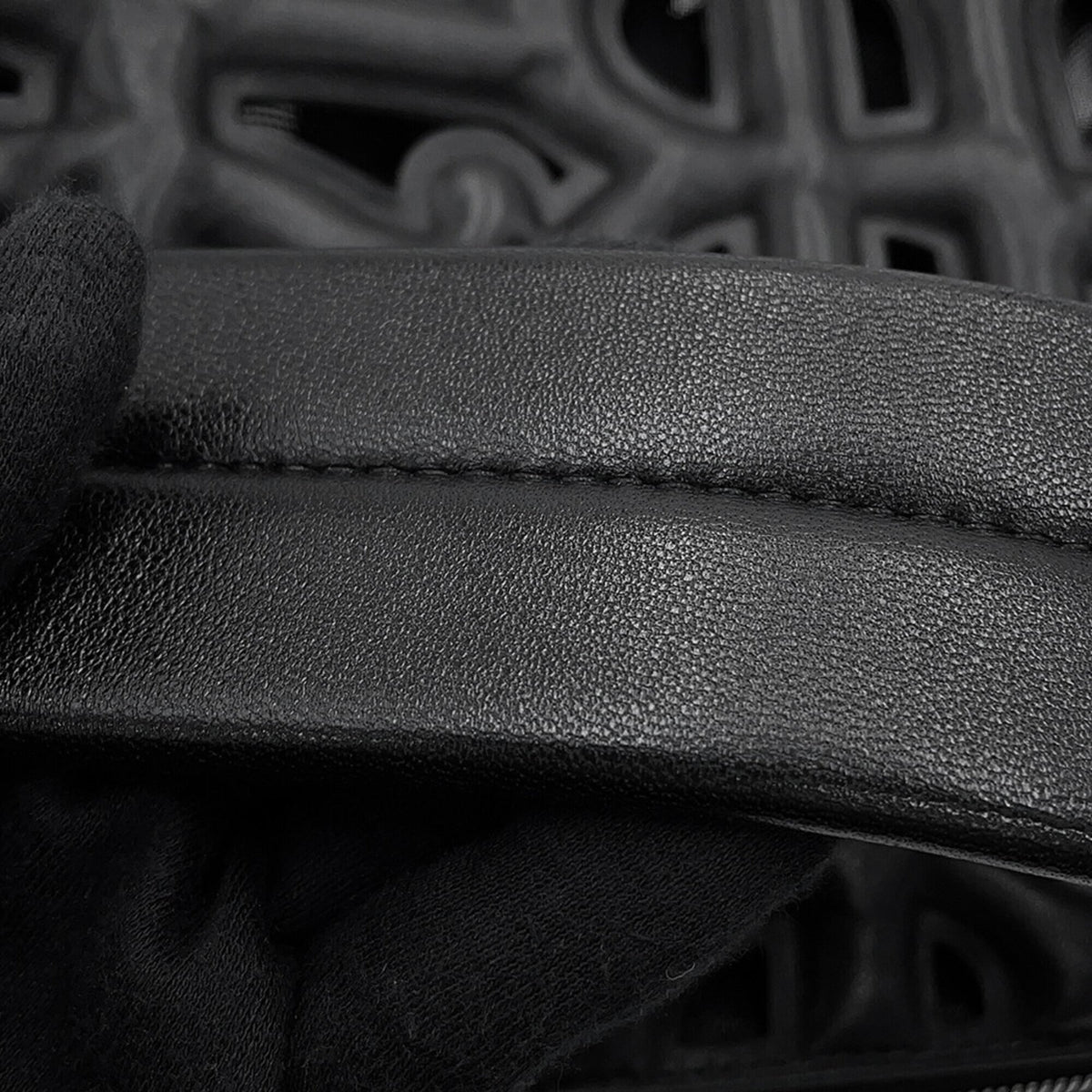 Burberry Black Mesh Leather Handbag Pouch (Pre-Owned)