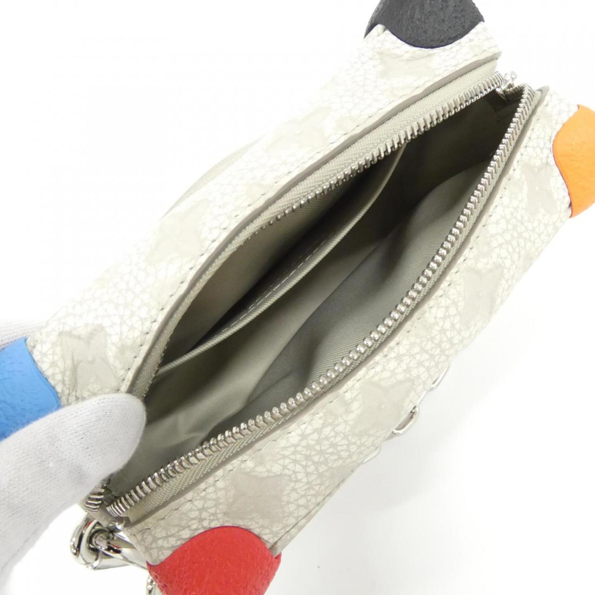 Louis Vuitton Gray Leather Shoulder Bag (Pre-Owned)