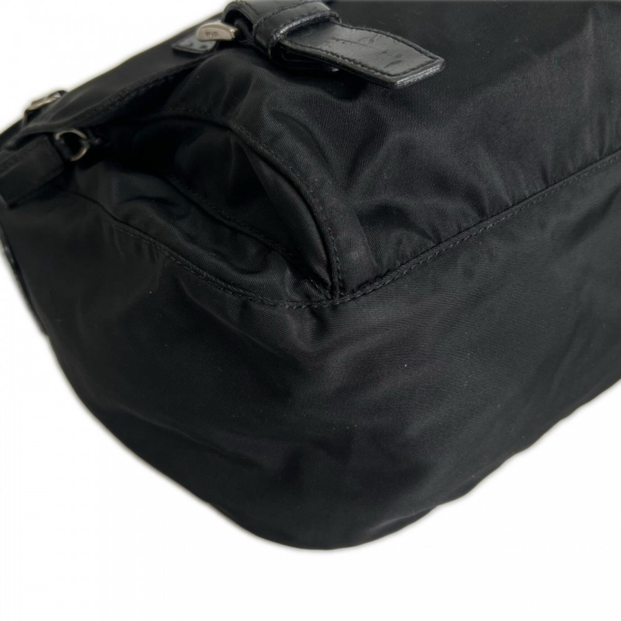 Prada Black Nylon Shoulder Bag (Pre-Owned)