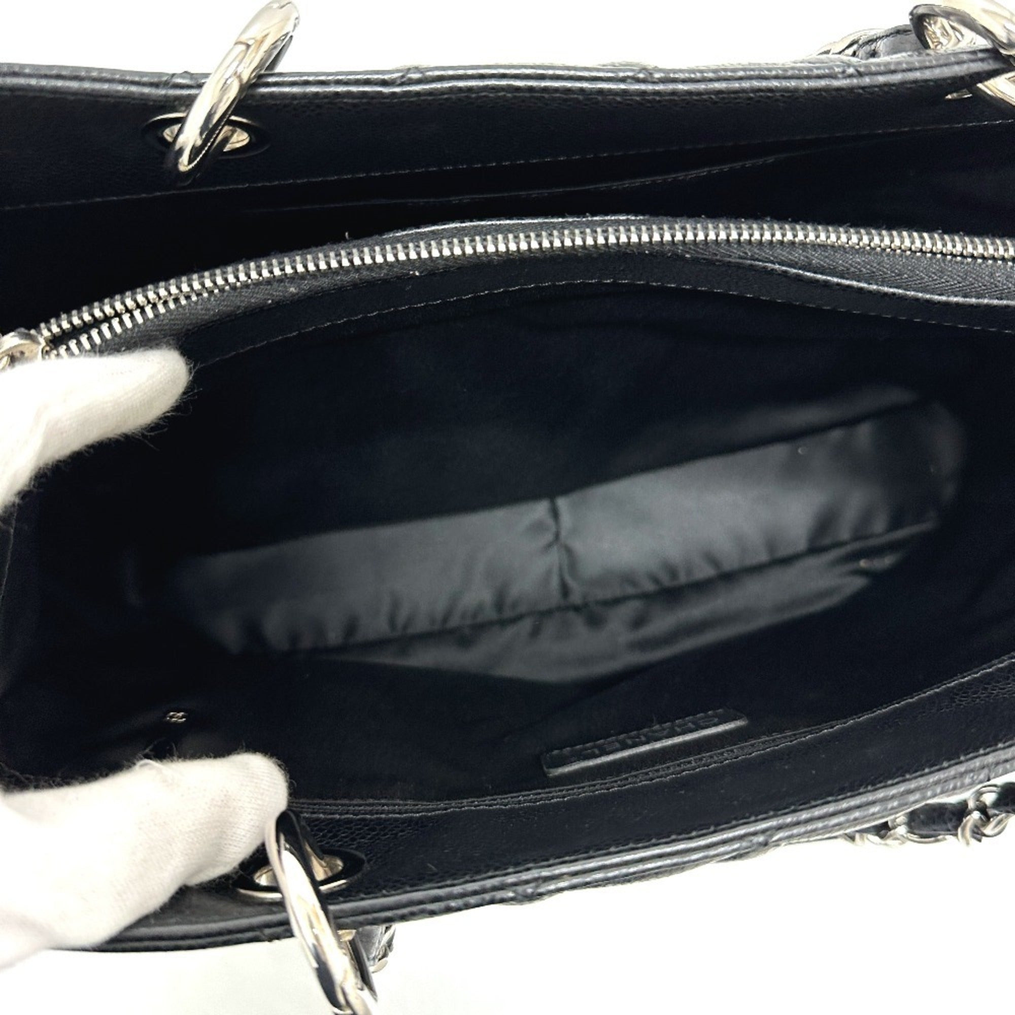 Chanel Black Grained Calfskin Handbag Tote Bag (Pre-Owned)