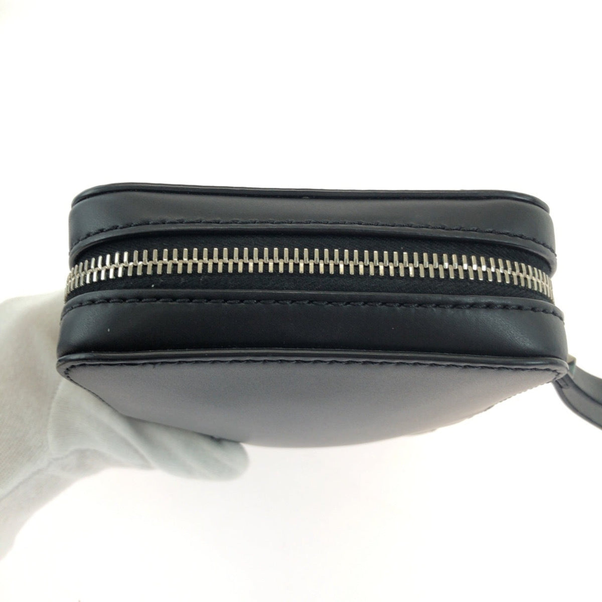Valentino Black White Leather Pochette Shoulder Bag (Pre-Owned)